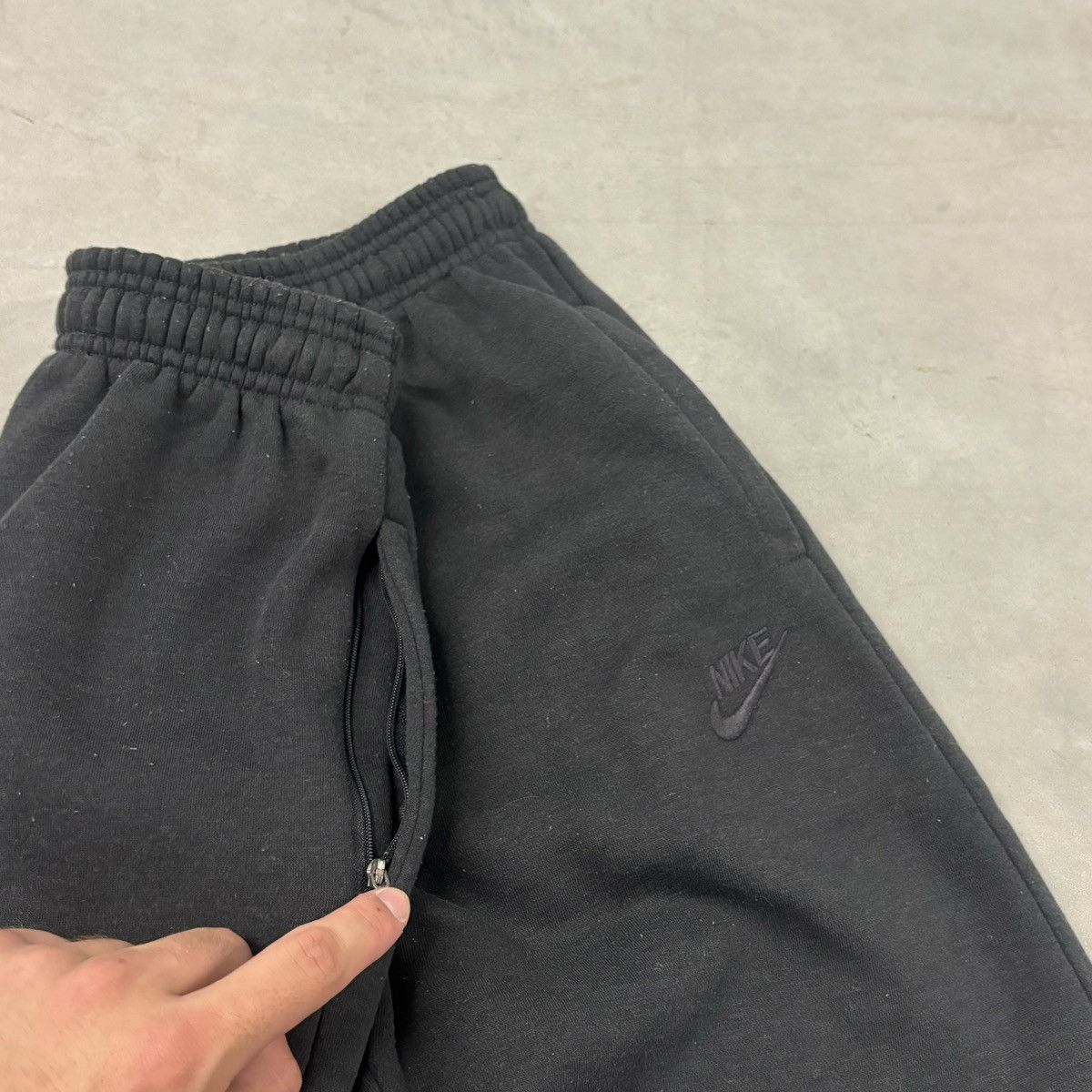 Other Vintage Y2K Baggy Black Nike Sweatpants Size US 29 - 3 Thumbnail