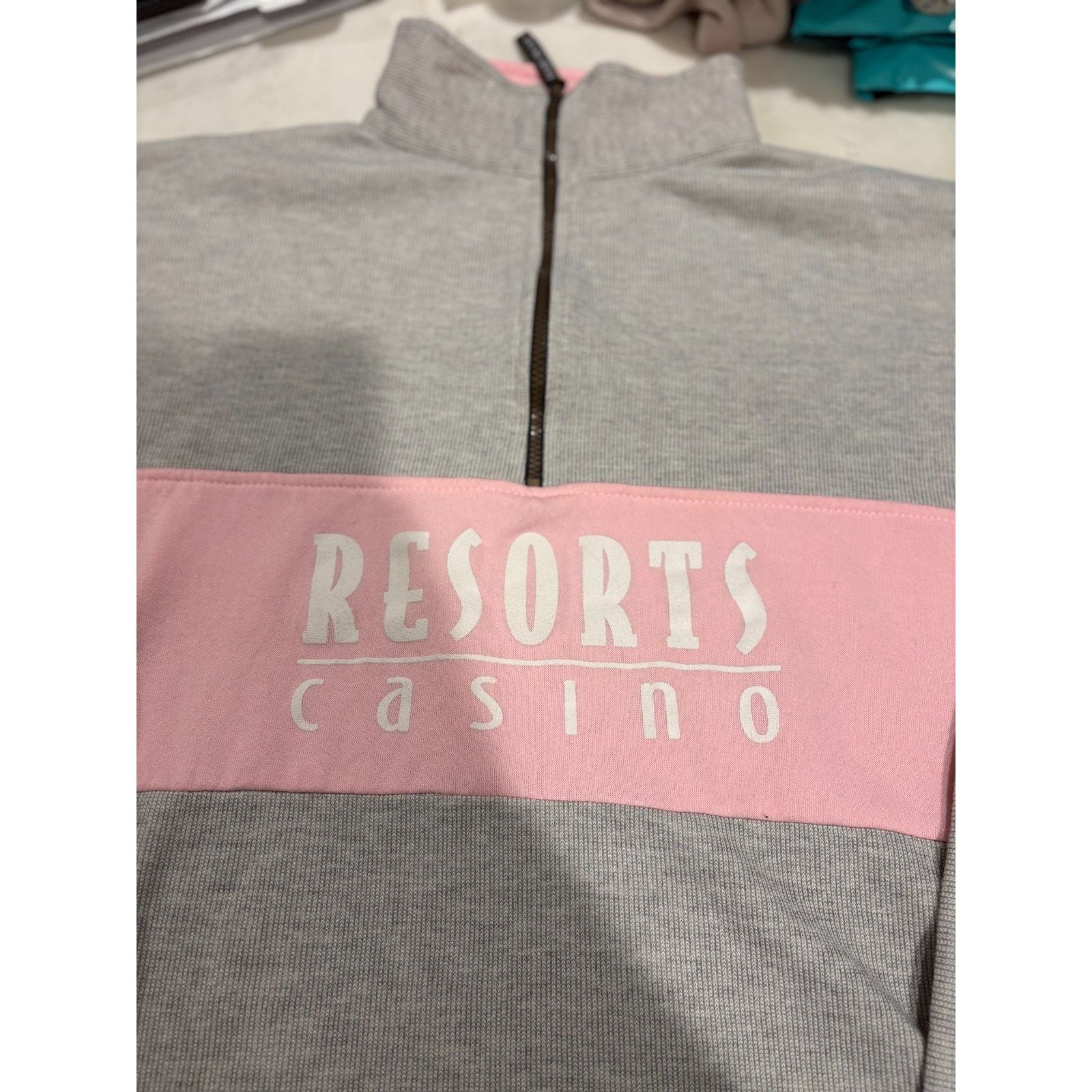 Resort Corps VTG Resorts Casino Quarter Zip Pullover Pink Gray Sweater Size XXL / US 16-18 / IT 52-54 - 6 Thumbnail