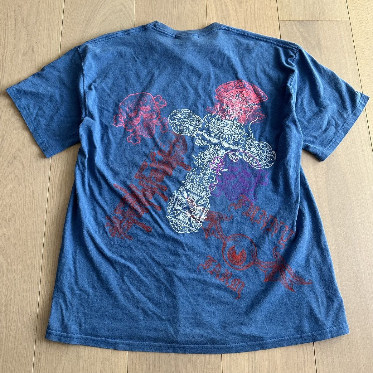 Japanese Brand Funny Farm 1990s Tattoo Print T-Shirt Size US XL / EU 56 / 4 - 2 Thumbnail