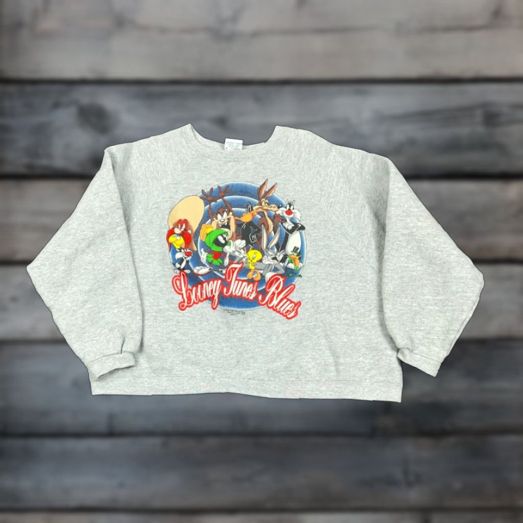 Vintage VTG 90s Looney Tunes Gray Big Print Cropped Sweatshirt Womens Large Boxy Fit 1996 Pullover Crew Neck Sweatshirt Size L / US 10 / IT 46 - 1 Thumbnail