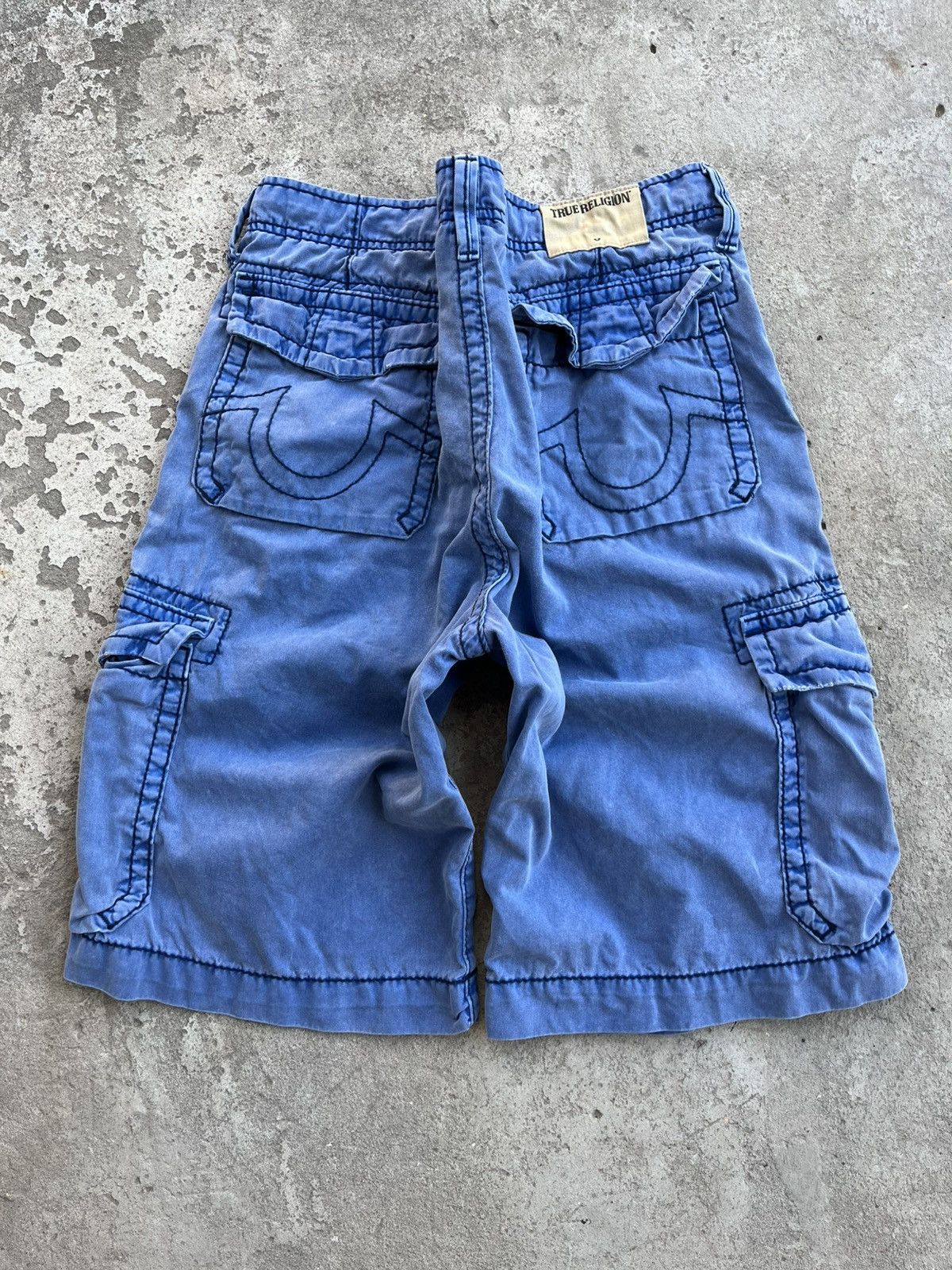 Japanese Brand × True Religion Vintage TRUE RELIGION Faded Distressed Cargo Y2K Shorts Size US 34 / EU 50 - 1 Thumbnail