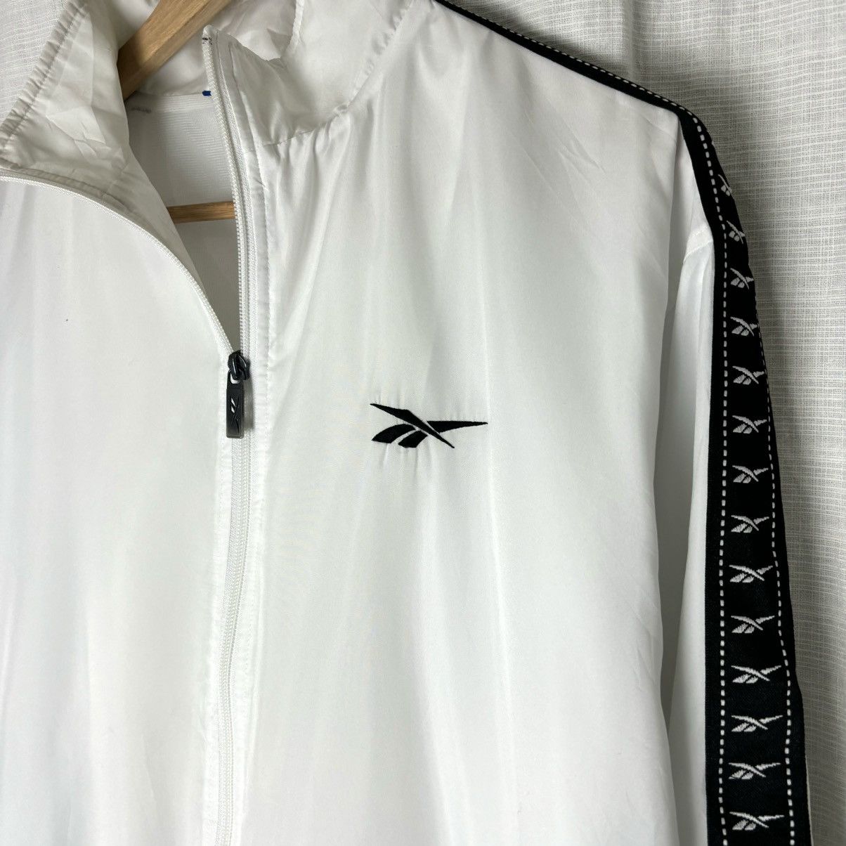 Reebok × Vintage VINTAGE REEBOK WINDBREAKER JACKET Size US L / EU 52-54 / 3 - 2 Thumbnail