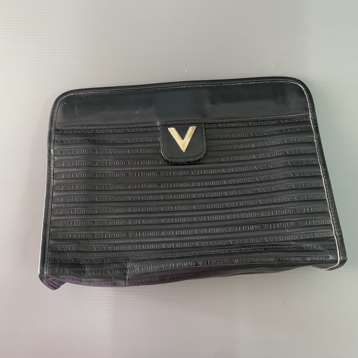 Mario Valentino 🔥‼️FAST SALE‼️🔥Authentic Mario Valentino Leather Clutch Bag Size ONE SIZE - 9 Thumbnail