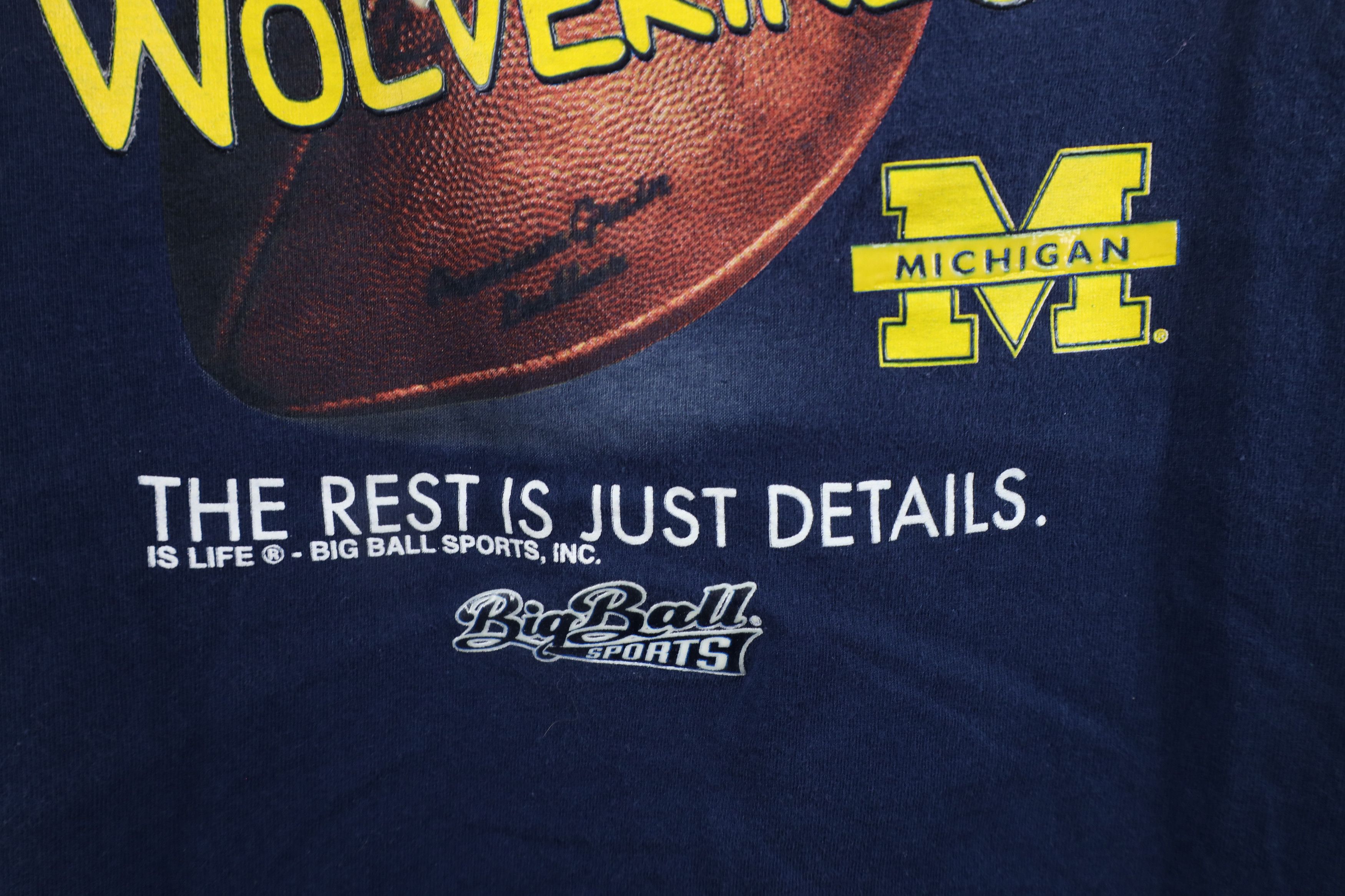 Vintage Vintage 90s Is Life University of Michigan Football T-Shirt Size US XL / EU 56 / 4 - 5 Thumbnail