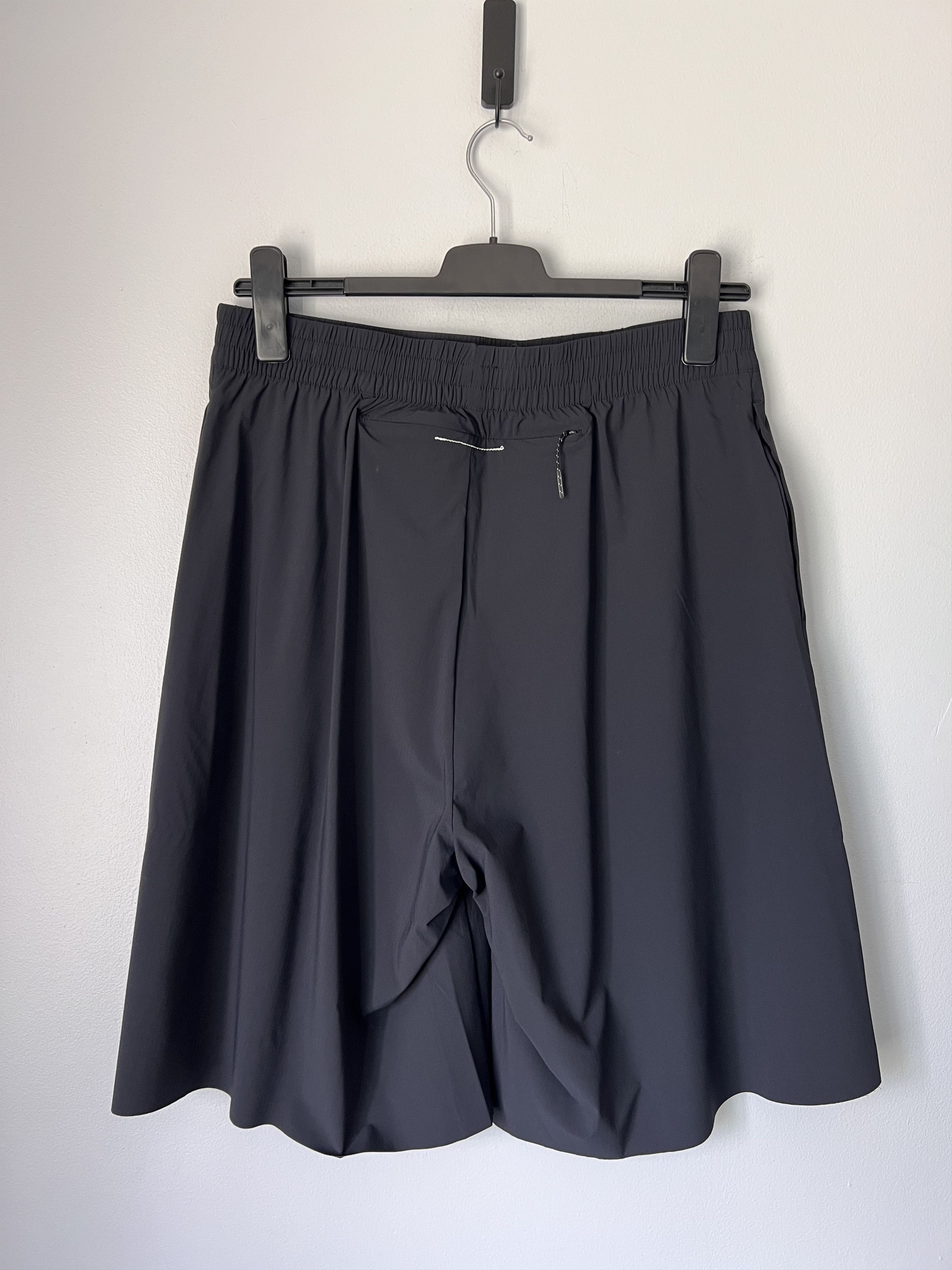 Maison Margiela × Salomon MM6 Maison Margiela Salomon Shorts in Black Size US 34 / EU 50 - 5 Thumbnail