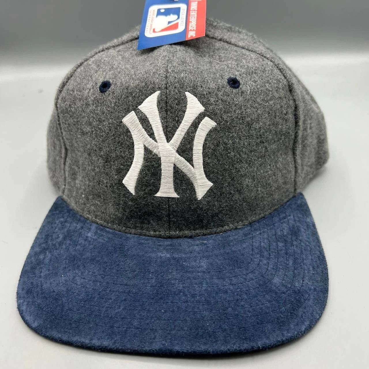 Twins Enterprise Inc. × Vintage New York Yankees Hat Wool Suede Twins Enterprise Strap Back Size ONE SIZE - 1 Thumbnail