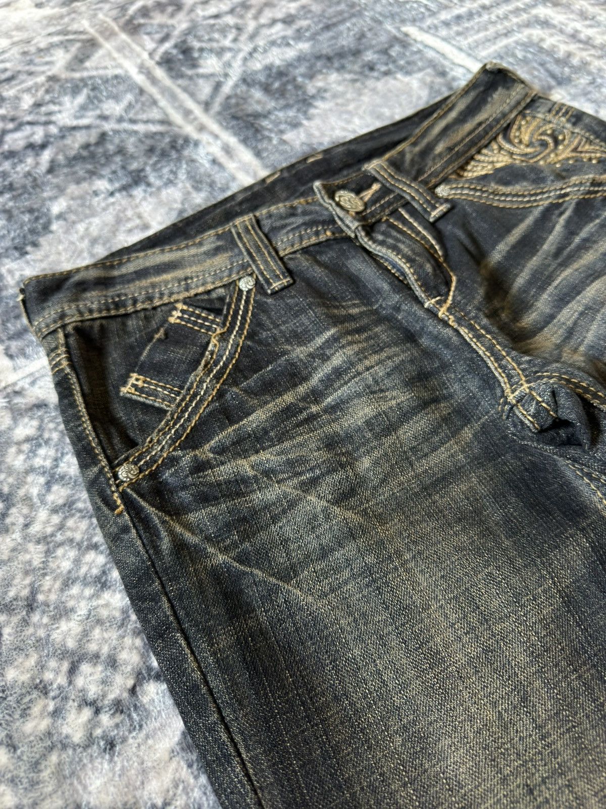 Tornado Mart Cecil McBee Mud Wash Studded Tribal Flare Jeans Size US 27 - 12 Thumbnail