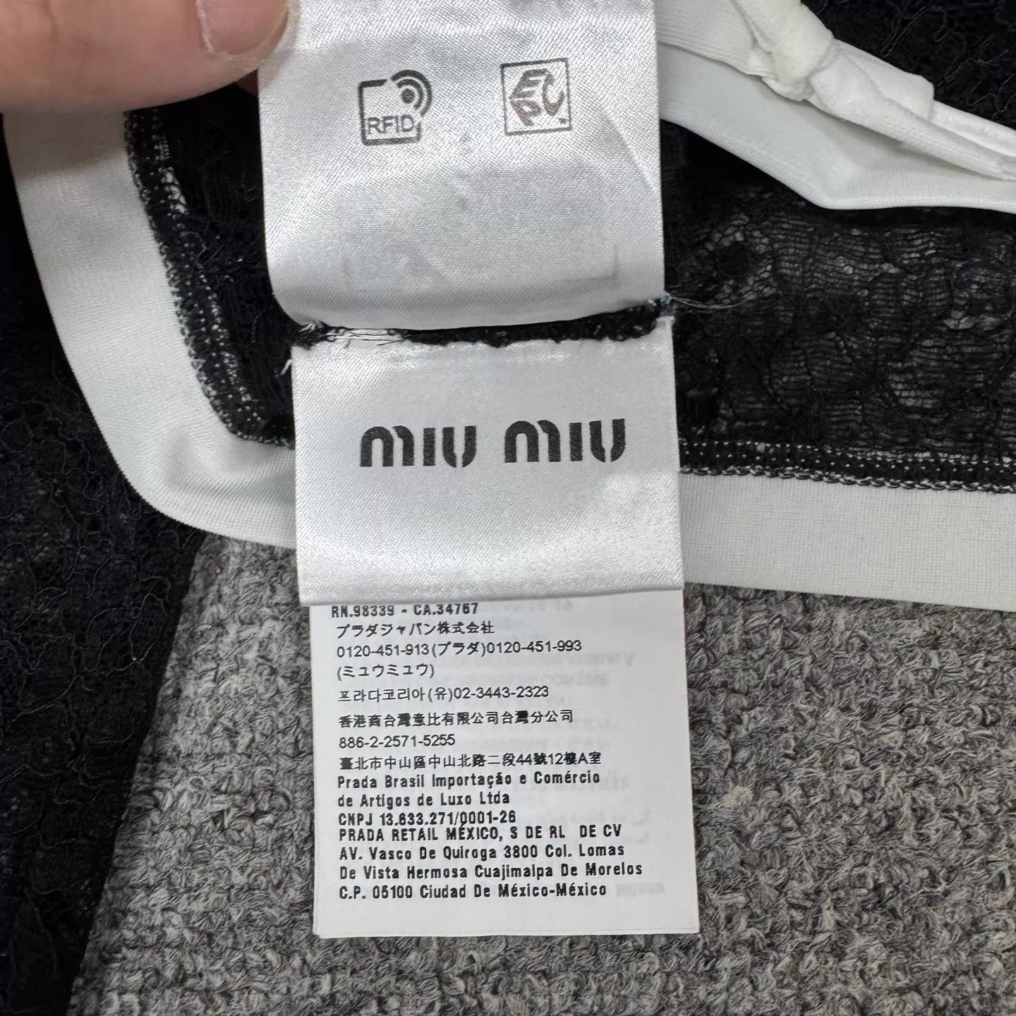 Miu Miu MIU MIU white trim lace panel short knit top S 99new Size S / US 4 / IT 40 - 6 Thumbnail
