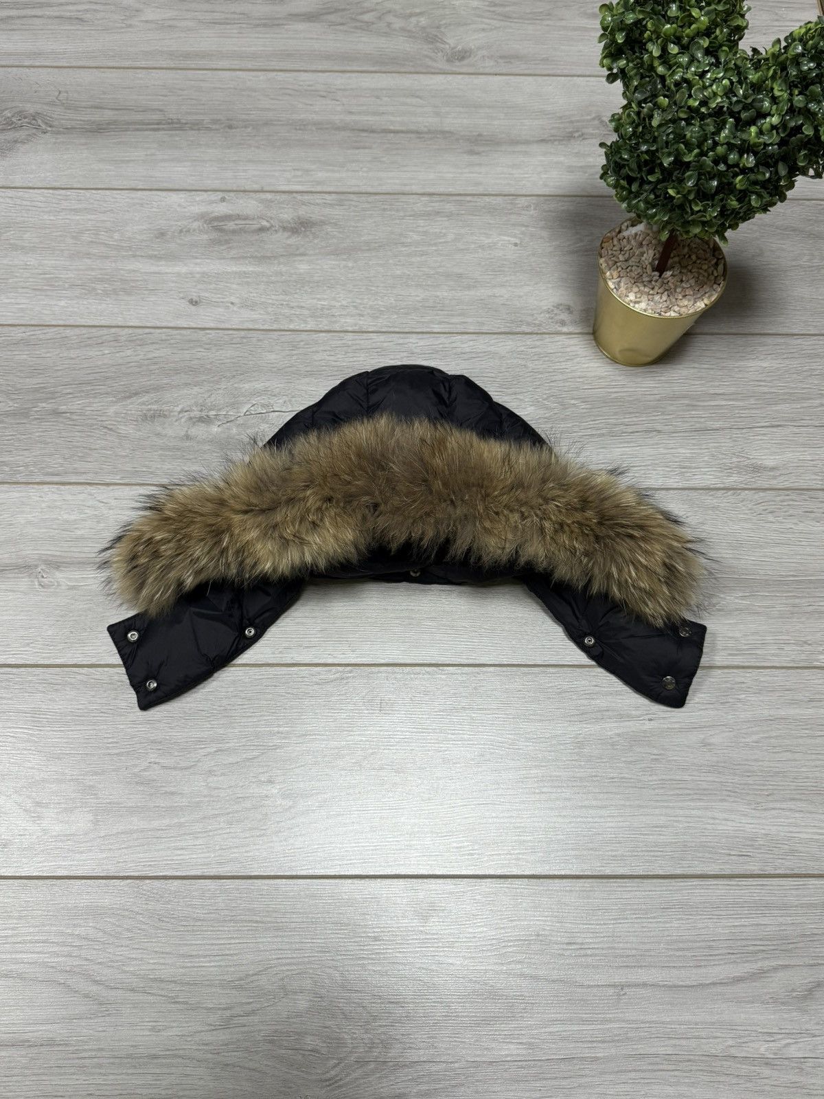 Moncler Moncler fur puffer down hood Size ONE SIZE - 2 Thumbnail