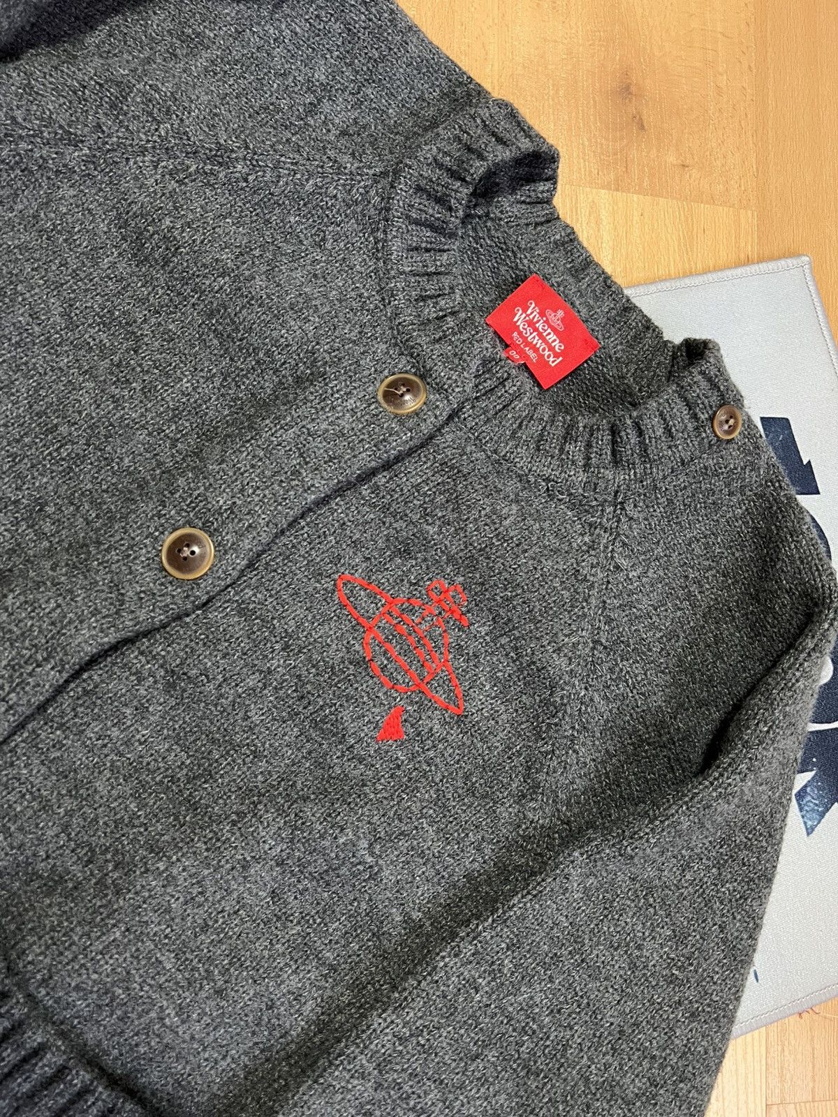 Vivienne Westwood Vivienne Westwood Red Label Wool Cardigan Grey Logo Japan Size US L / EU 52-54 / 3 - 3 Thumbnail