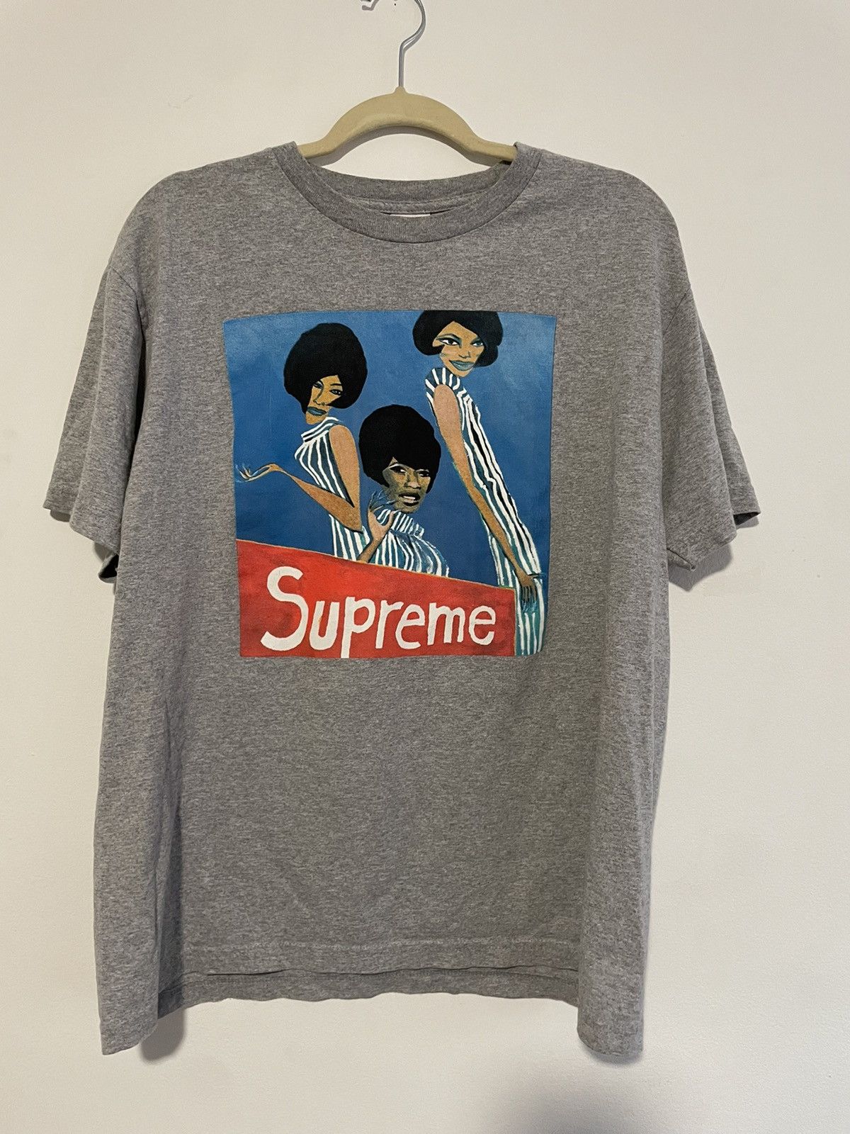 Supreme group tee
