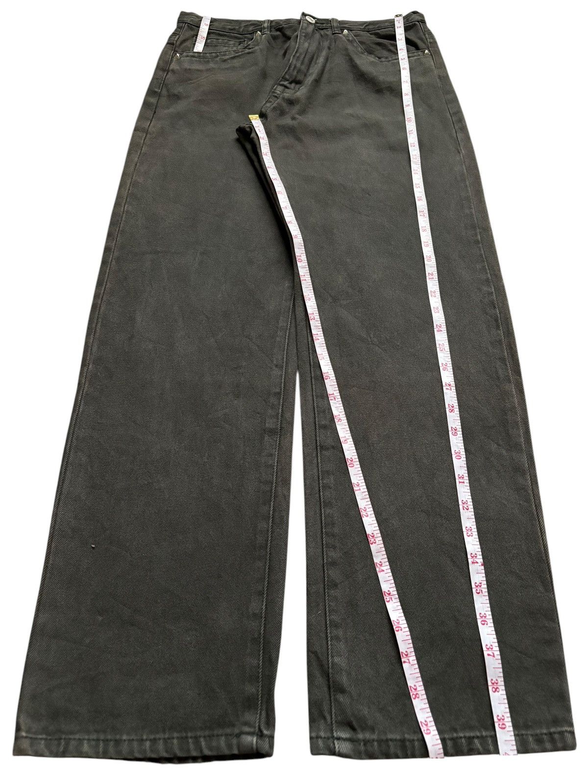 Japanese Brand Vintage Japanese Brand Studded Buckle Back Loose Jeans Size US 31 - 15 Thumbnail