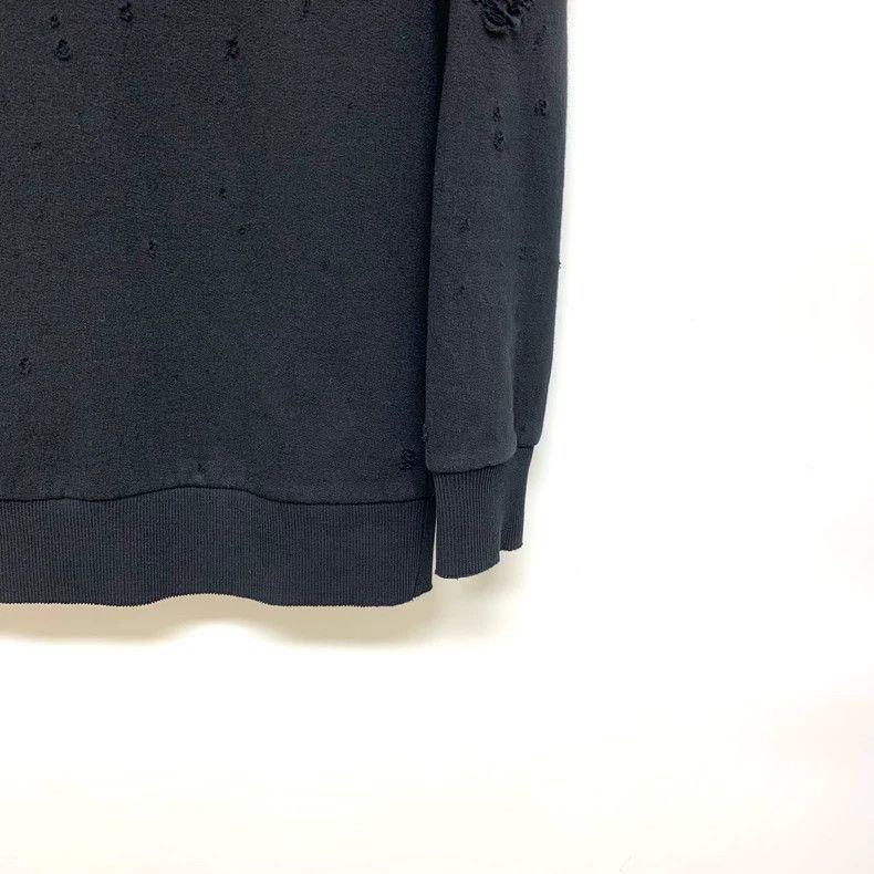 Givenchy Givenchy Distressed Crewneck Sweatshirt 2506-Nextarrow Size US XS / EU 42 / 0 - 8 Thumbnail