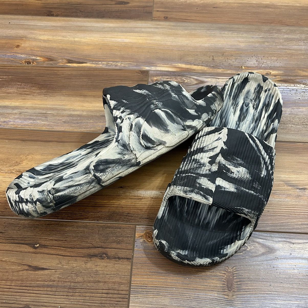 Adidas Black White Adidas adilette 22 Carbon Slides Marble ...
