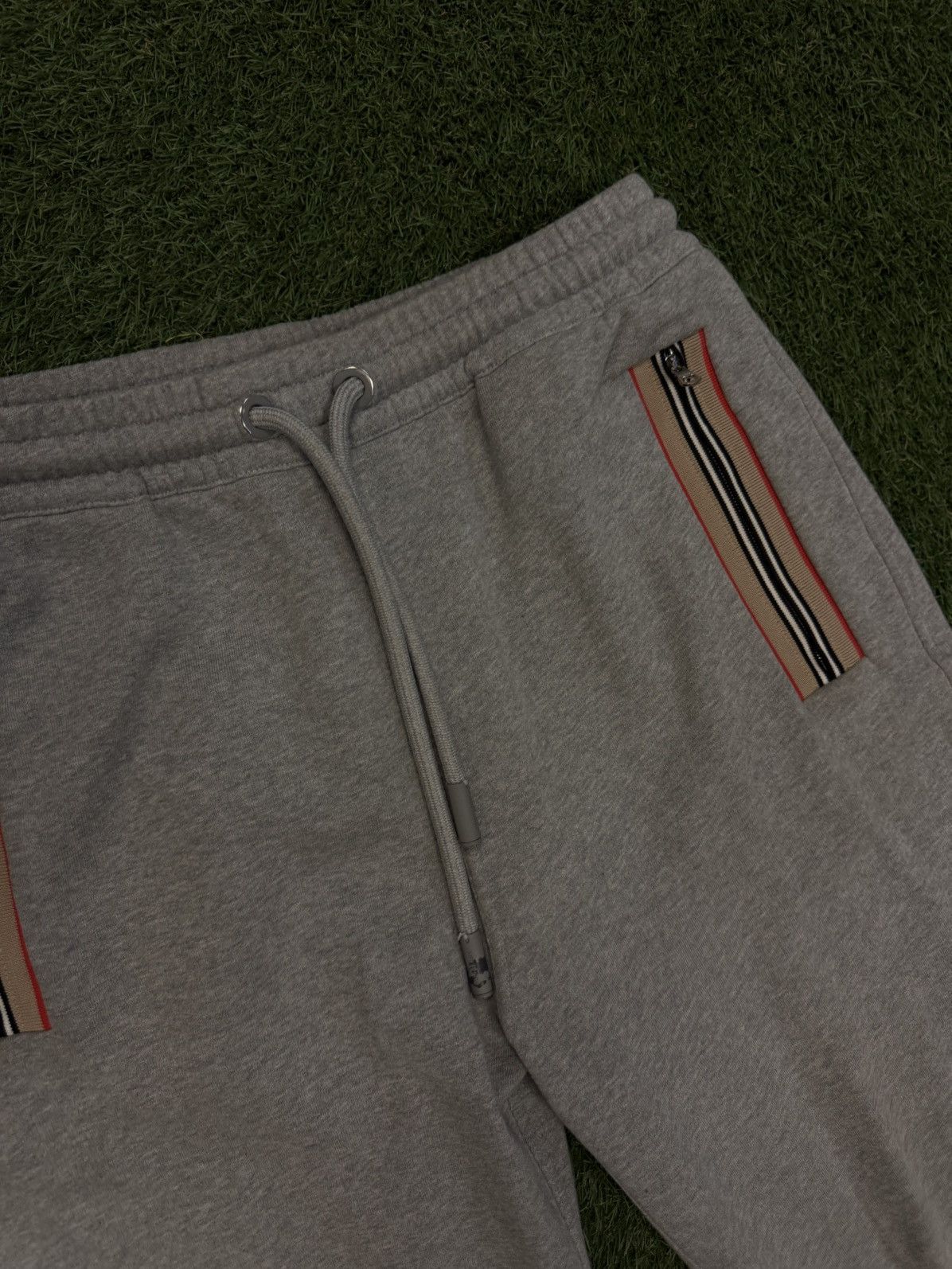 Burberry Burberry Sweatpants Size Medium Pre Owned 🧼 Size US 31 - 7 Thumbnail