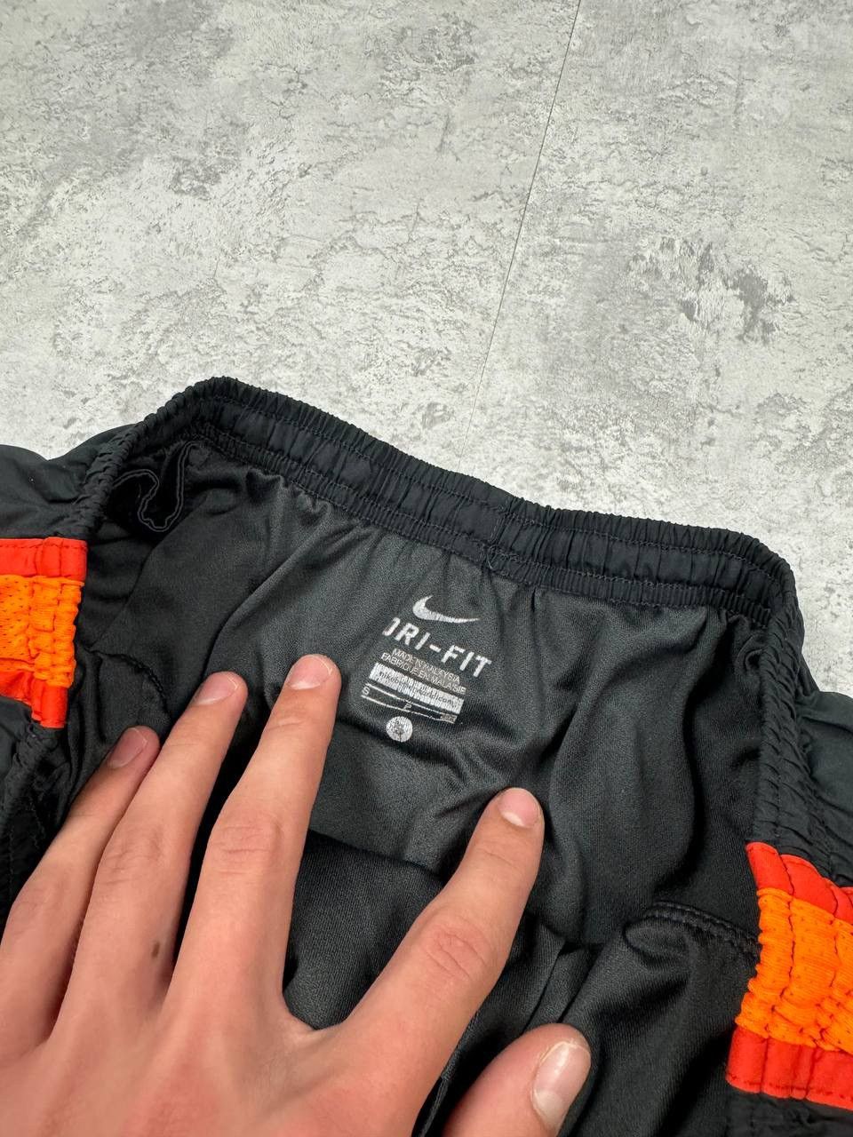Nike Vintage Nike Running Shorts Size S Size US 30 / EU 46 - 8 Thumbnail