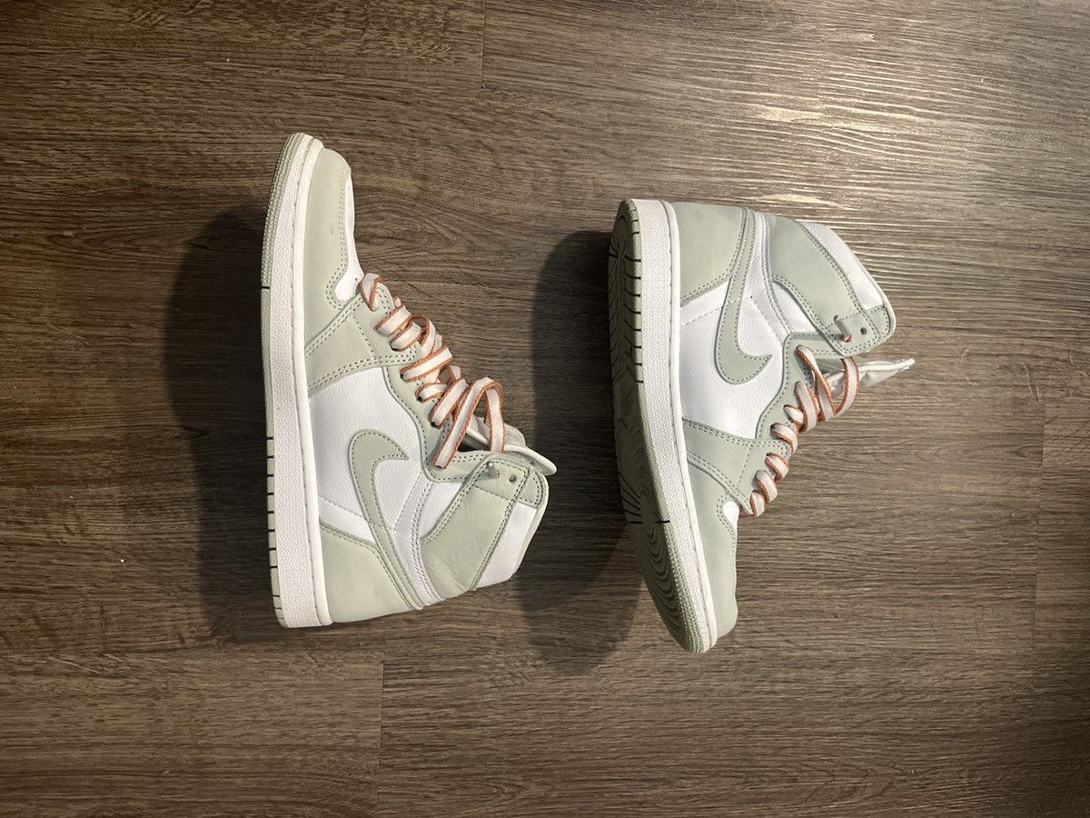 Nike Air Jordan 1 Retro High OG seafoam Size US 8 / IT 38 - 4 Thumbnail