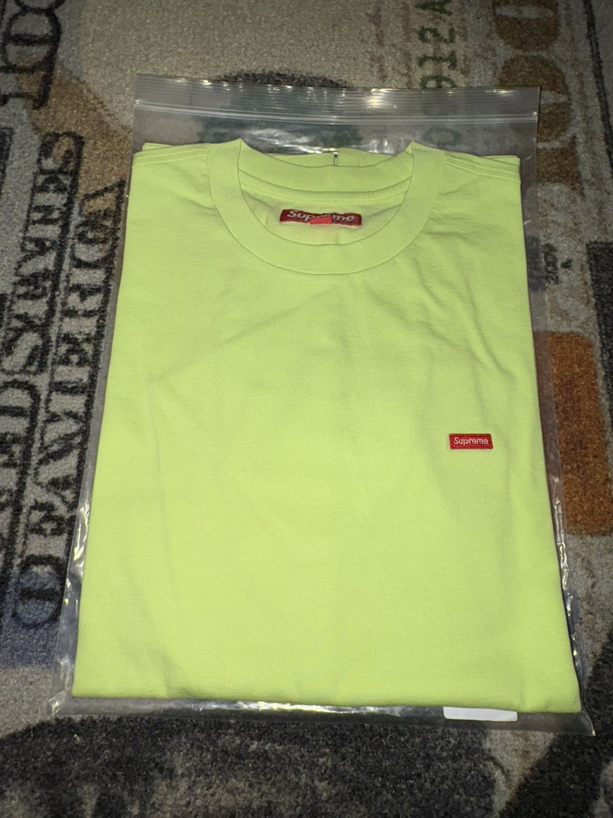 Supreme Supreme Small Box L/S Tee Bright Green (FW24) Size US M / EU 48-50 / 2 - 1 Thumbnail