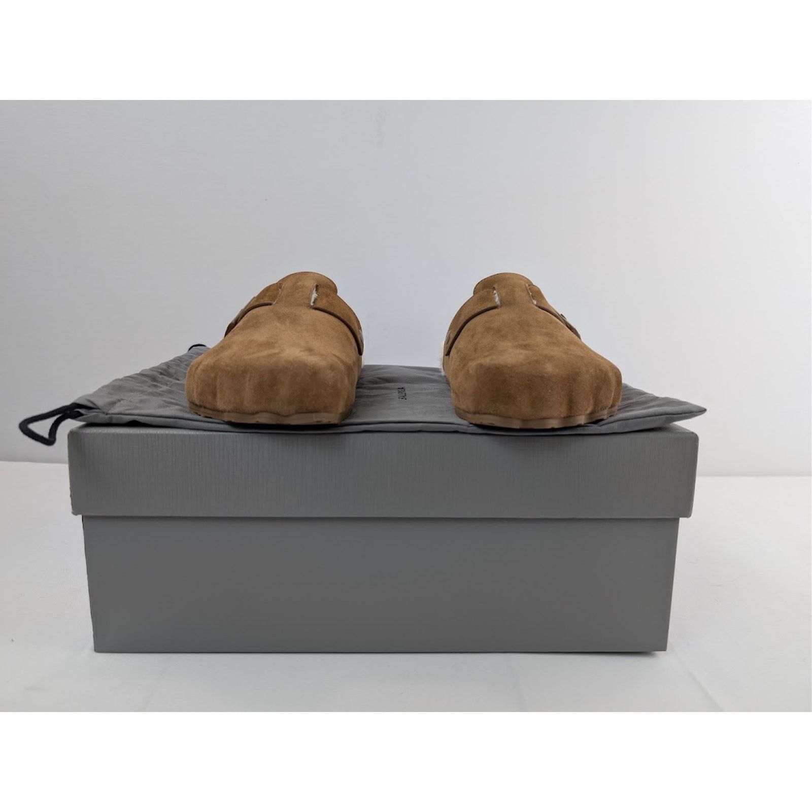 Balenciaga o1rshd1 Suede Shearling Sunday Mules in Beige/Off White Size US 9 / EU 42 - 13 Thumbnail