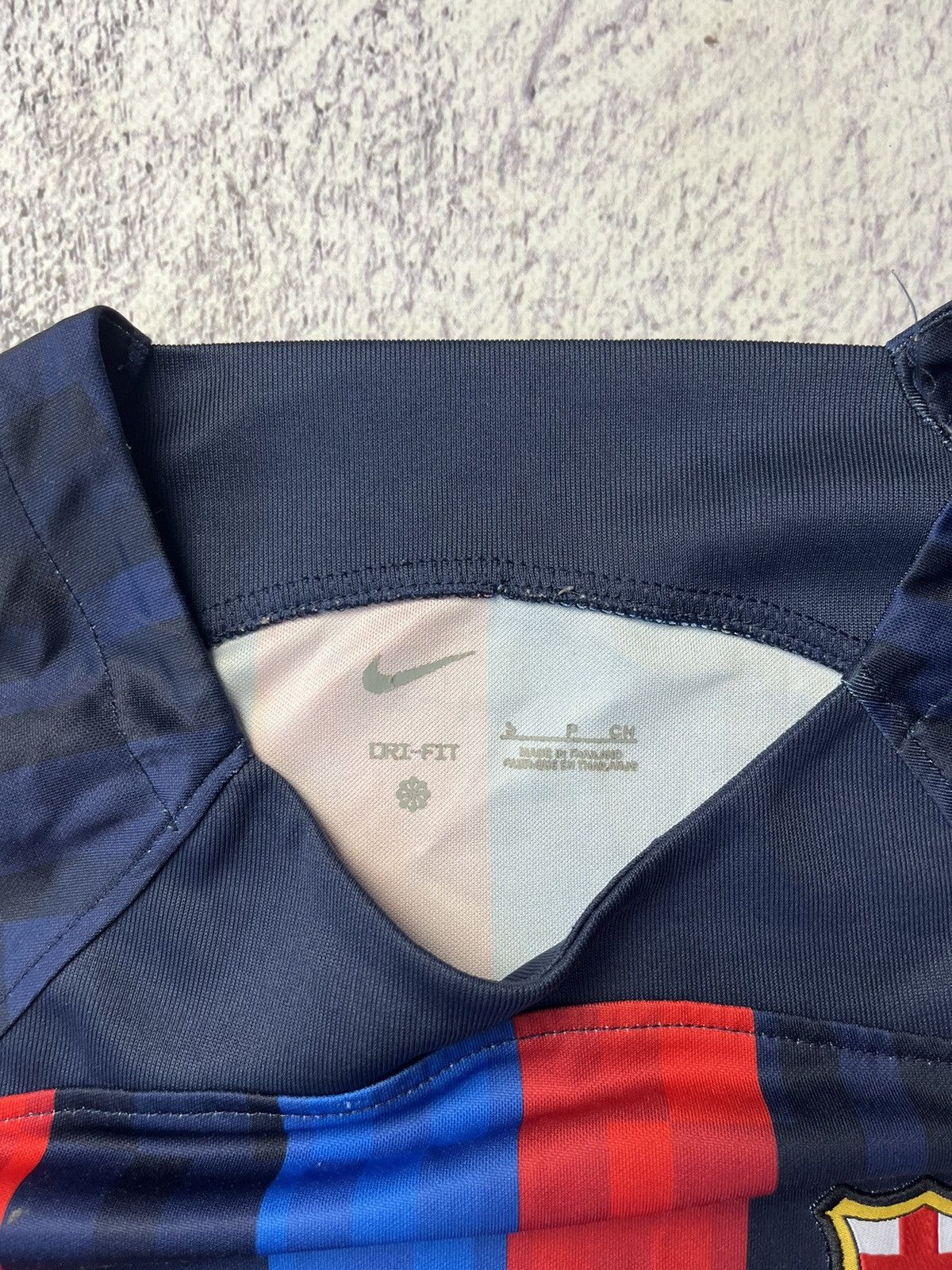 Vintage Nike Barcelona 2022/23 Home Soccer Football Jersey Men’s Size US S / EU 44-46 / 1 - 19 Thumbnail