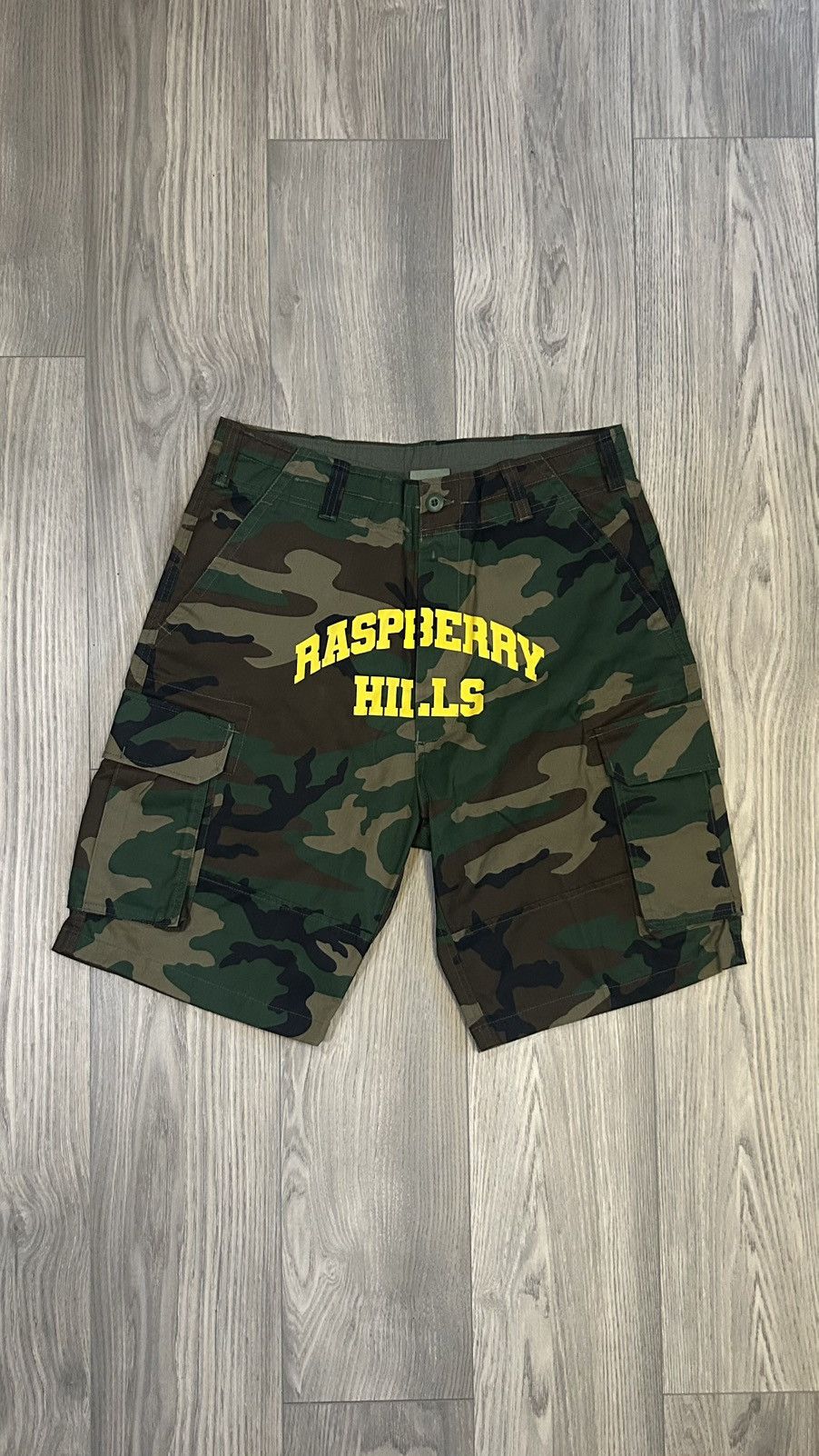 GV Gallery Raspberry Hills Shorts (Camo)