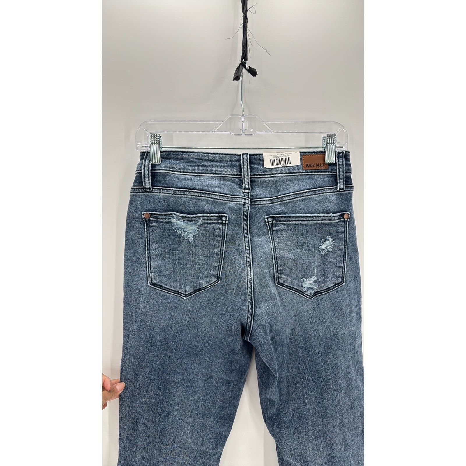 Judy Blue Judy Blue straight fit mid rise distressed raw hem casual Size 27" / US 4 / IT 40 - 6 Thumbnail