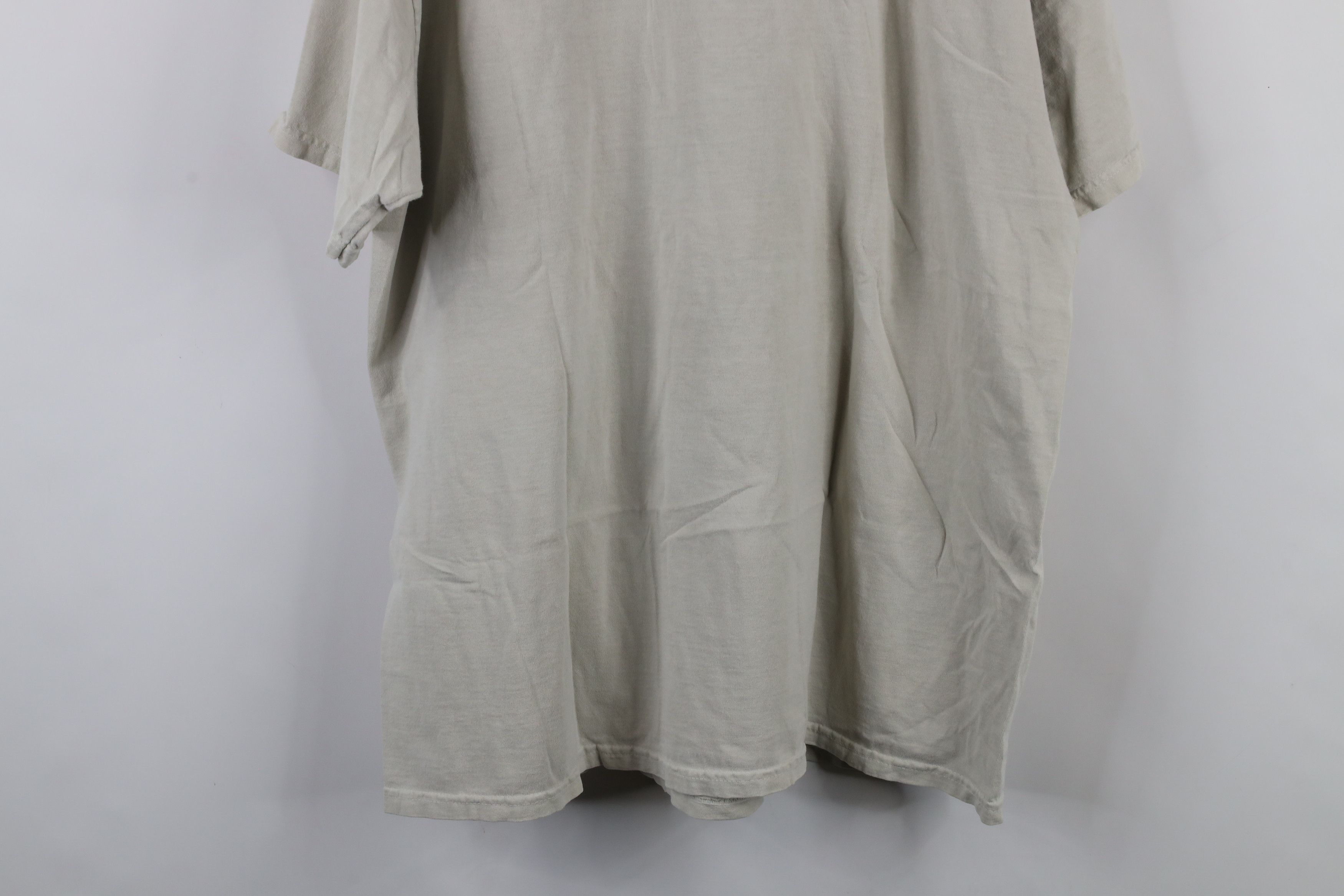 Vintage Vintage 90s Streetwear Spell Alaska State Flag T-Shirt Beige Size US XXL / EU 58 / 5 - 11 Thumbnail