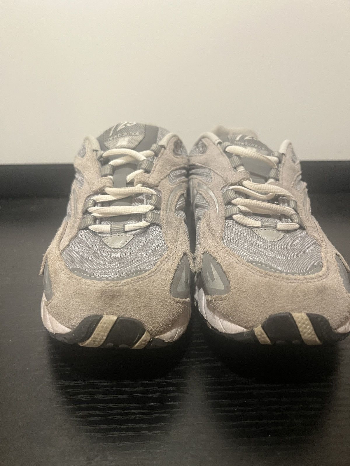 New Balance SIZE 9 MEN - New Balance 725 Rain Cloud Silver Size US 9 / EU 42 - 2 Thumbnail
