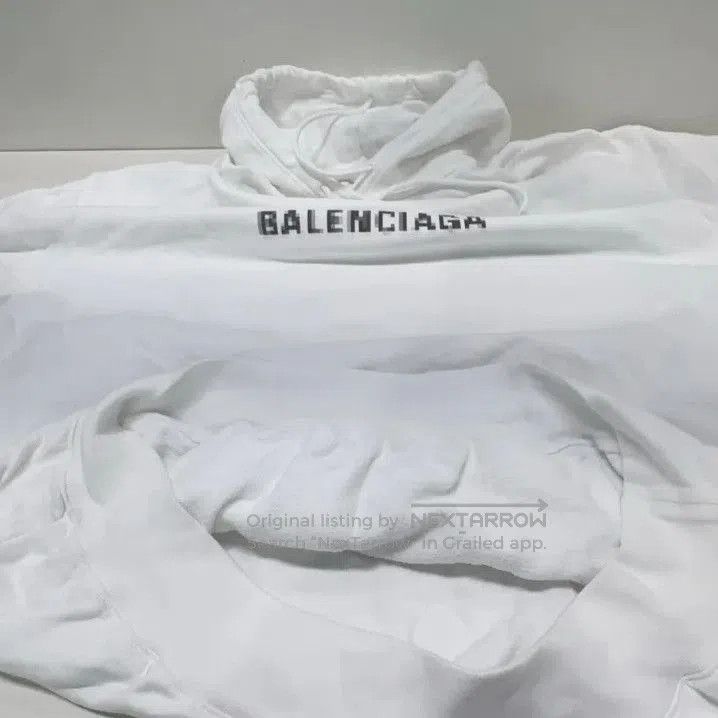 Balenciaga Balenciaga White Drawstring Long Sleeve Hoodie. Size US M / EU 48-50 / 2 - 7 Thumbnail