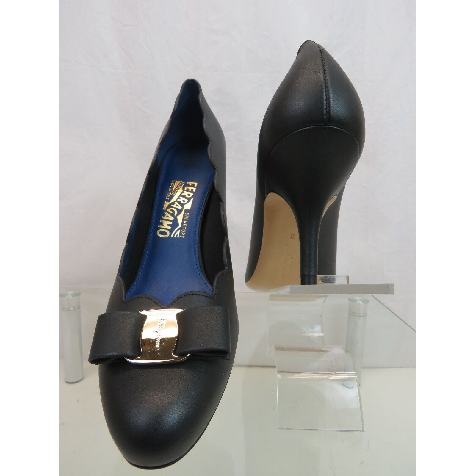 Salvatore Ferragamo CARLA SHELL BLACK LEATHER GOLD LOGO VARA BOW LOW PUMPS 9.5 B Size US 9.5 / IT 39.5 - 5 Thumbnail