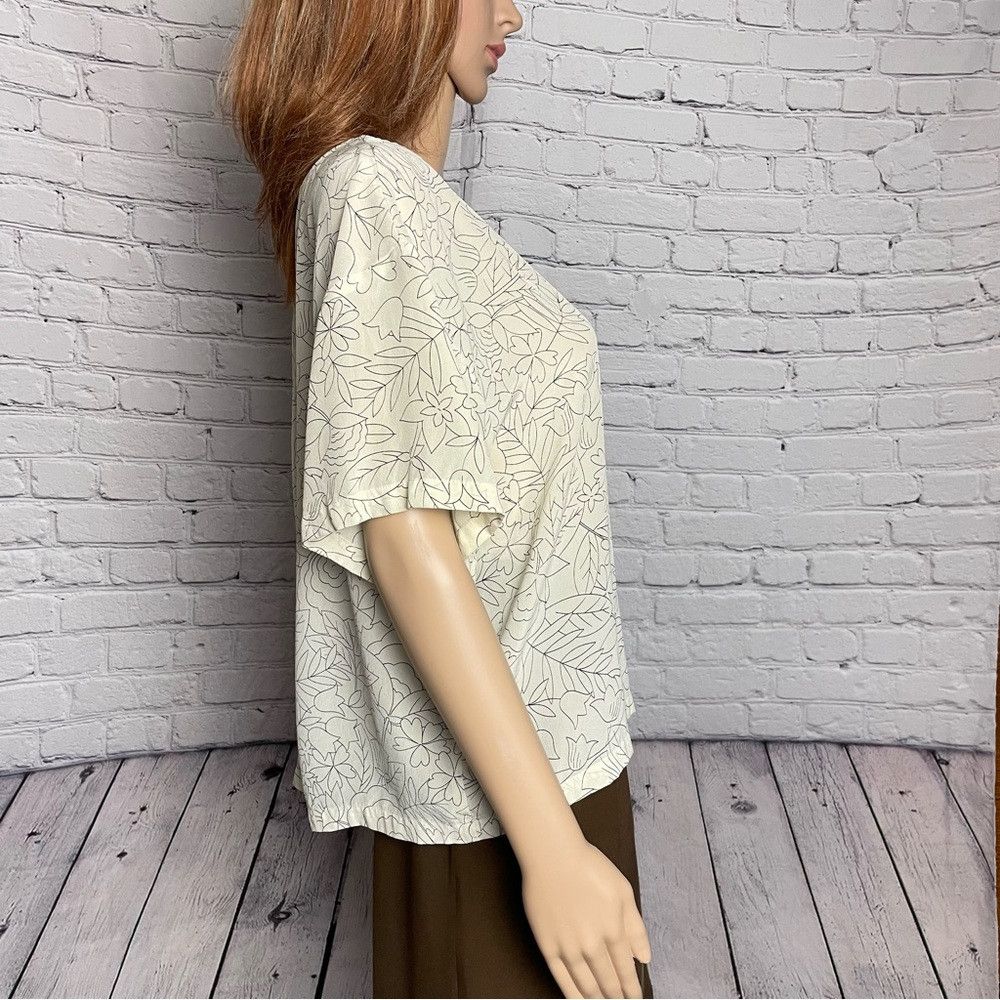 Anthropologie Anthropologie Postage Stamp White Floral Silk Blouse Size 1 Size XL / US 12-14 / IT 48-50 - 9 Thumbnail