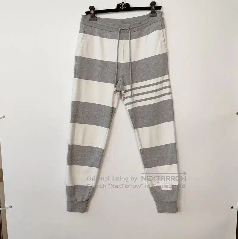 Thom Browne Thom Browne Gray Cotton Casual Pants for Men . Size US 26 / EU 42 - 1 Thumbnail
