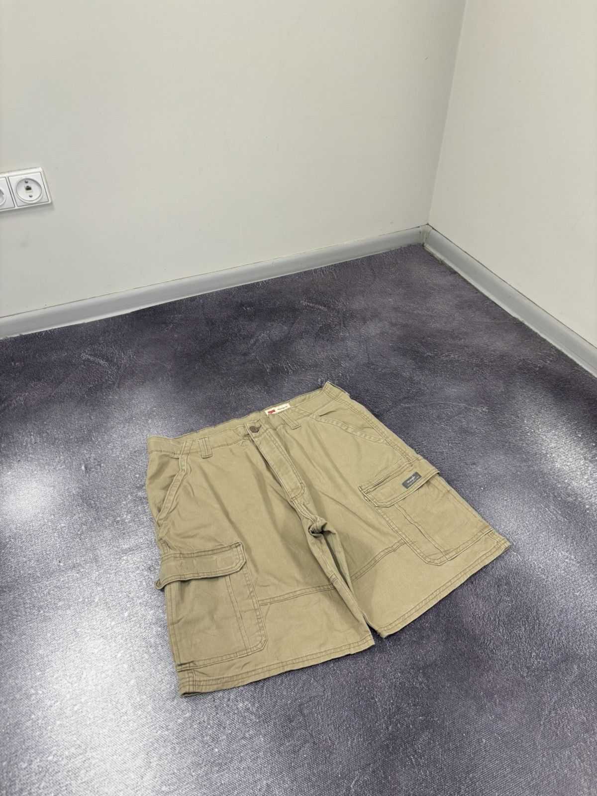 Vintage Vintage Wrangler Y2K Relaxed Fit Military Hype Cargo Shorts Size US 36 / EU 52 - 3 Thumbnail