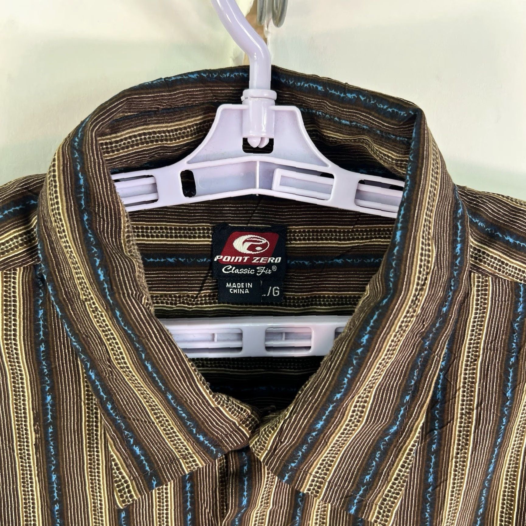 Point Zero Point Zero Classic Fit Button-Up Shirt Mens Size L Brown/Blue Striped Textured Collared Casual All Seasons Pockets Size US L / EU 52-54 / 3 - 4 Thumbnail