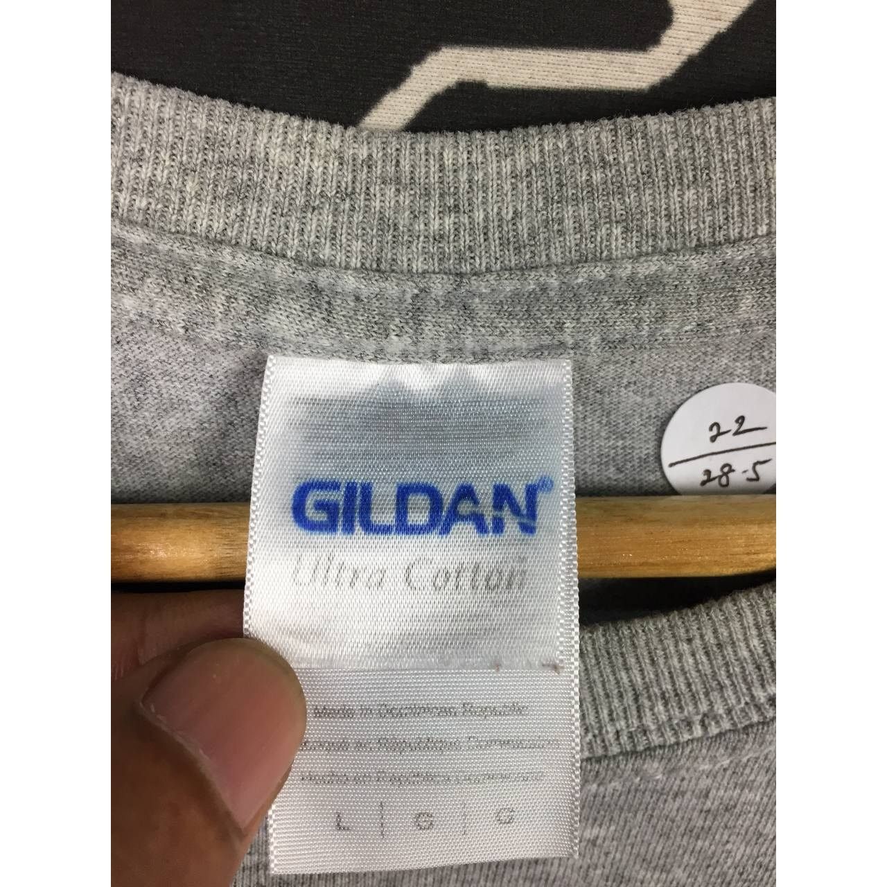 Gildan Witchcraft B-24J Liberator Heavy Bomber Aircraft Graphic Tee Size US L / EU 52-54 / 3 - 11 Thumbnail