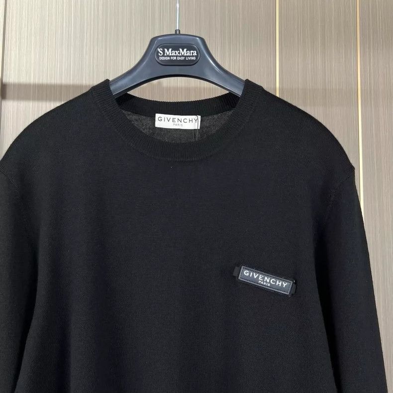 Givenchy Givenchy Nameplate Slogan Sweater 2506-Nextarrow Size US M / EU 48-50 / 2 - 3 Thumbnail