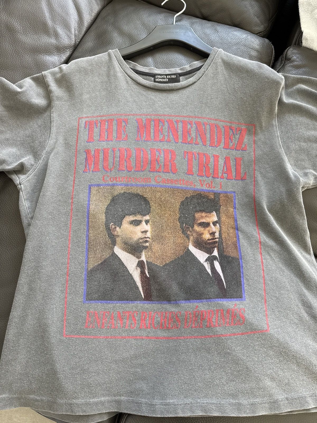 Enfants Riches Deprimes MENENDEZ MURDER TRIAL Size US XL / EU 56 / 4 - 9 Thumbnail