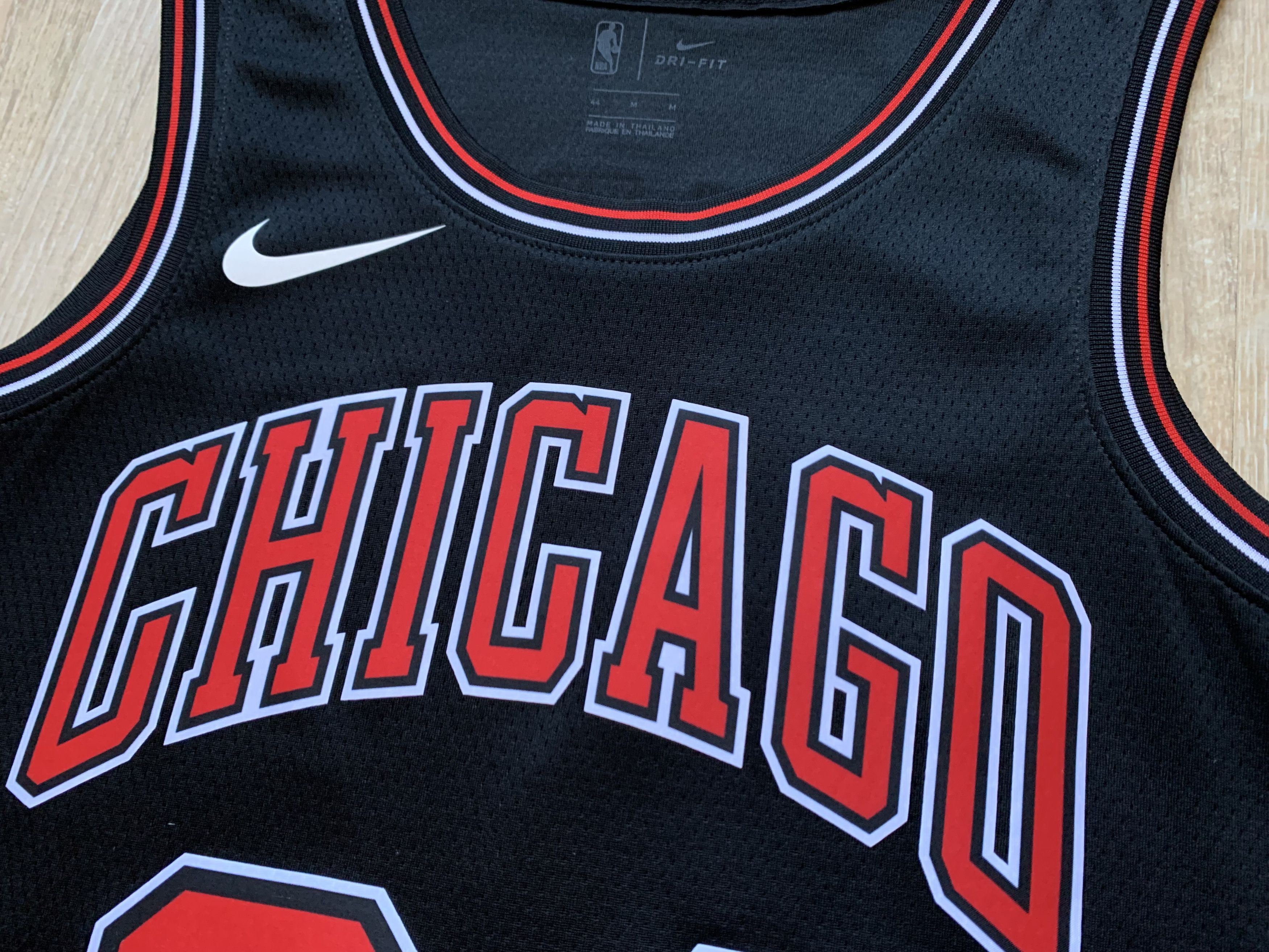 NBA × Vintage Chicago Bulls NBA Lauri Markkanen #24 Nike Jersey Size US M / EU 48-50 / 2 - 5 Thumbnail