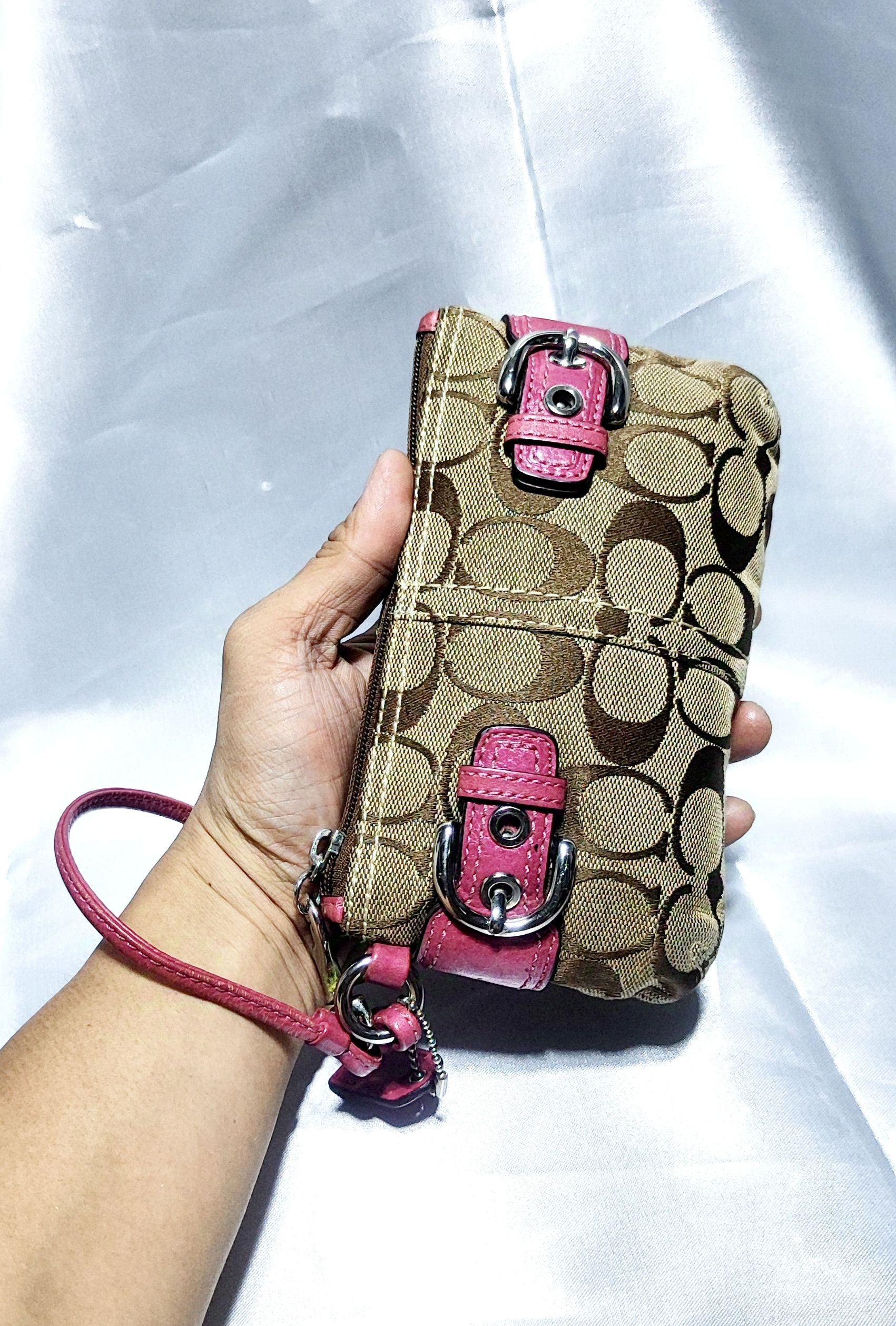 Coach COACH Brown Fuchsia Signature Canvas Wristlet Size ONE SIZE - 3 Thumbnail