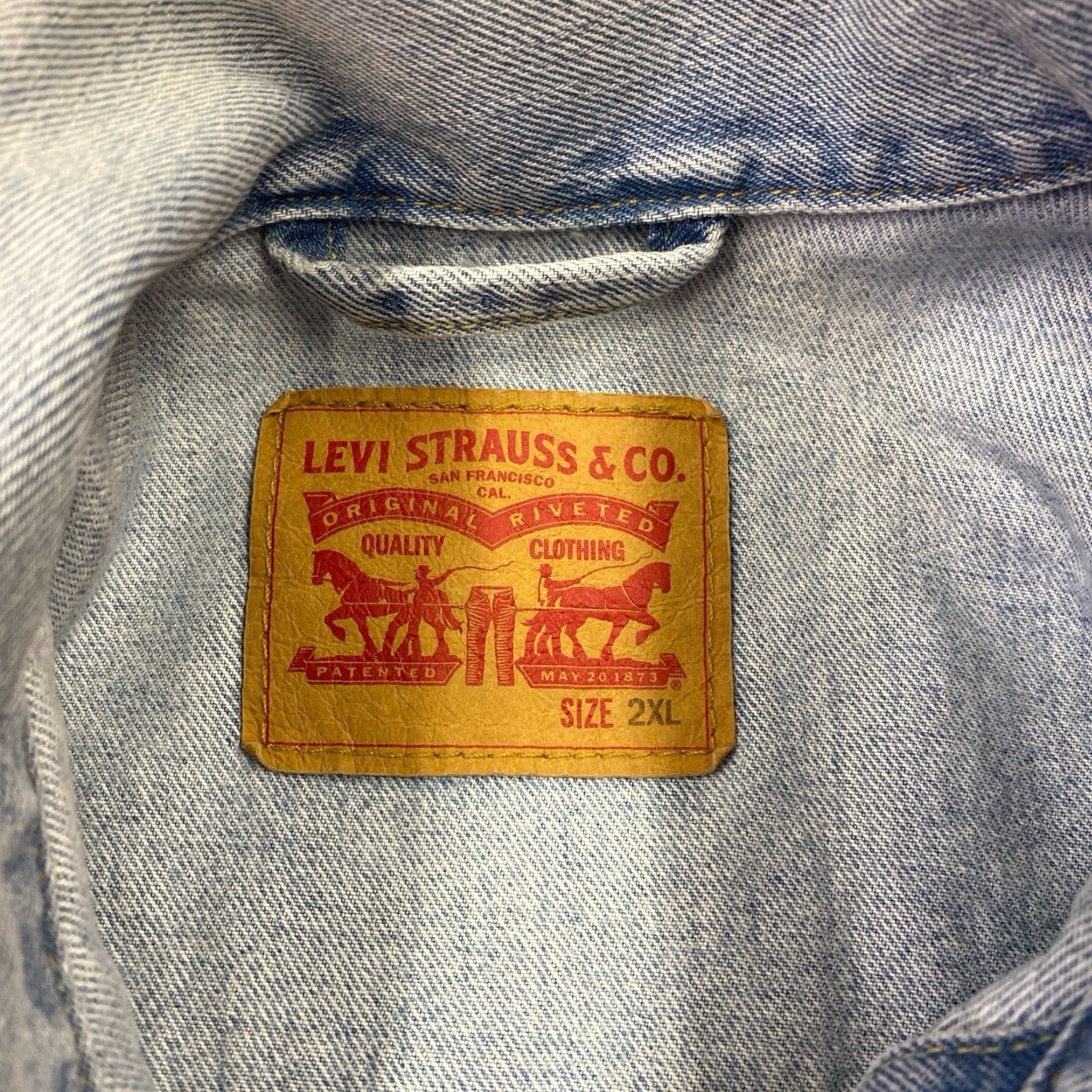 Levi's VINTAGE Levi's Trucker Jacket Denim Light Wash 2XL Men Blue Jeans Jacket Collared Lined Stock Sample 2XL Size US XXL / EU 58 / 5 - 3 Thumbnail