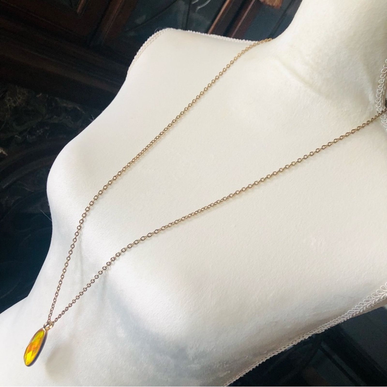 Vintage Vintage Roman long raindrop faceted glass gem on chain Size ONE SIZE - 4 Thumbnail