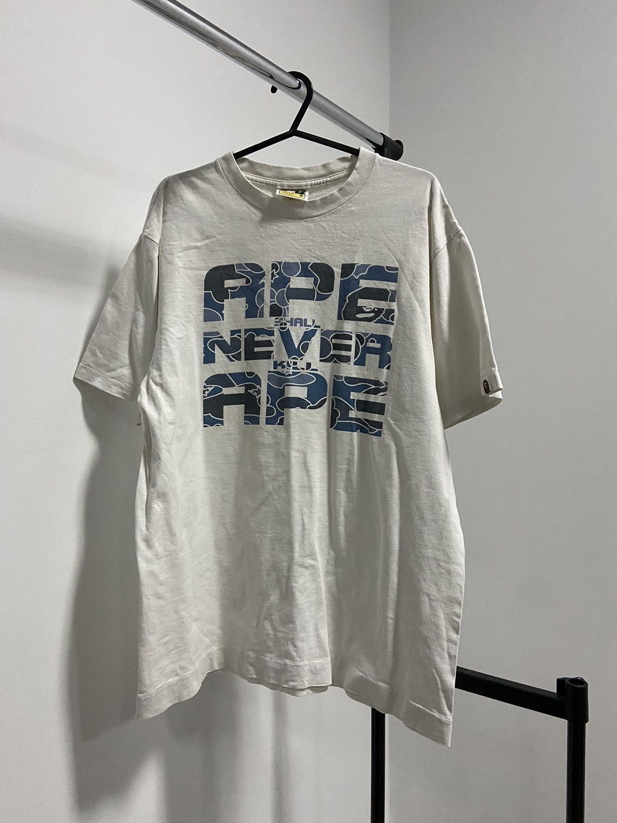 Bape Bape ape never ape big logo t shirt Size US M / EU 48-50 / 2 - 1 Thumbnail