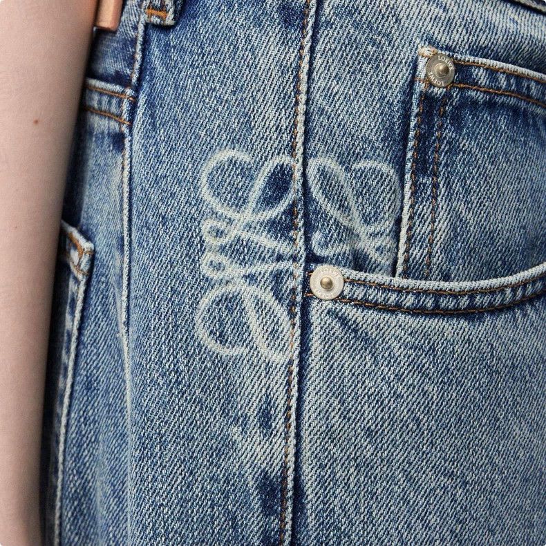 Loewe LOEWE SS25 Anagram Logo pocket zipper loose cut jeans Size 24" / US 00 / IT 34 - 2 Thumbnail