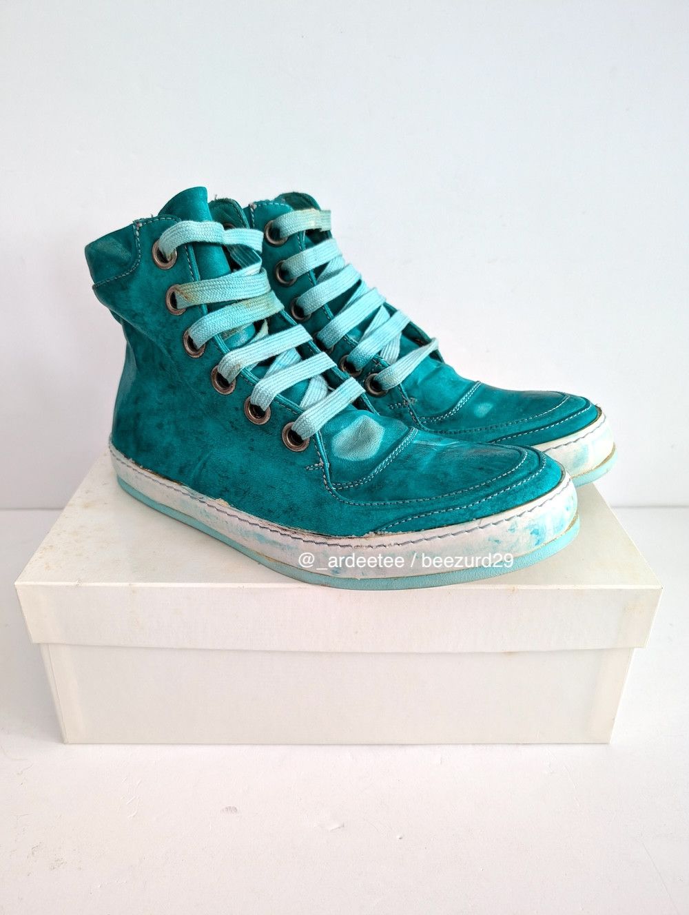 NEW* OIL CAVALLO HIGH TOP SNEAKERS MINT