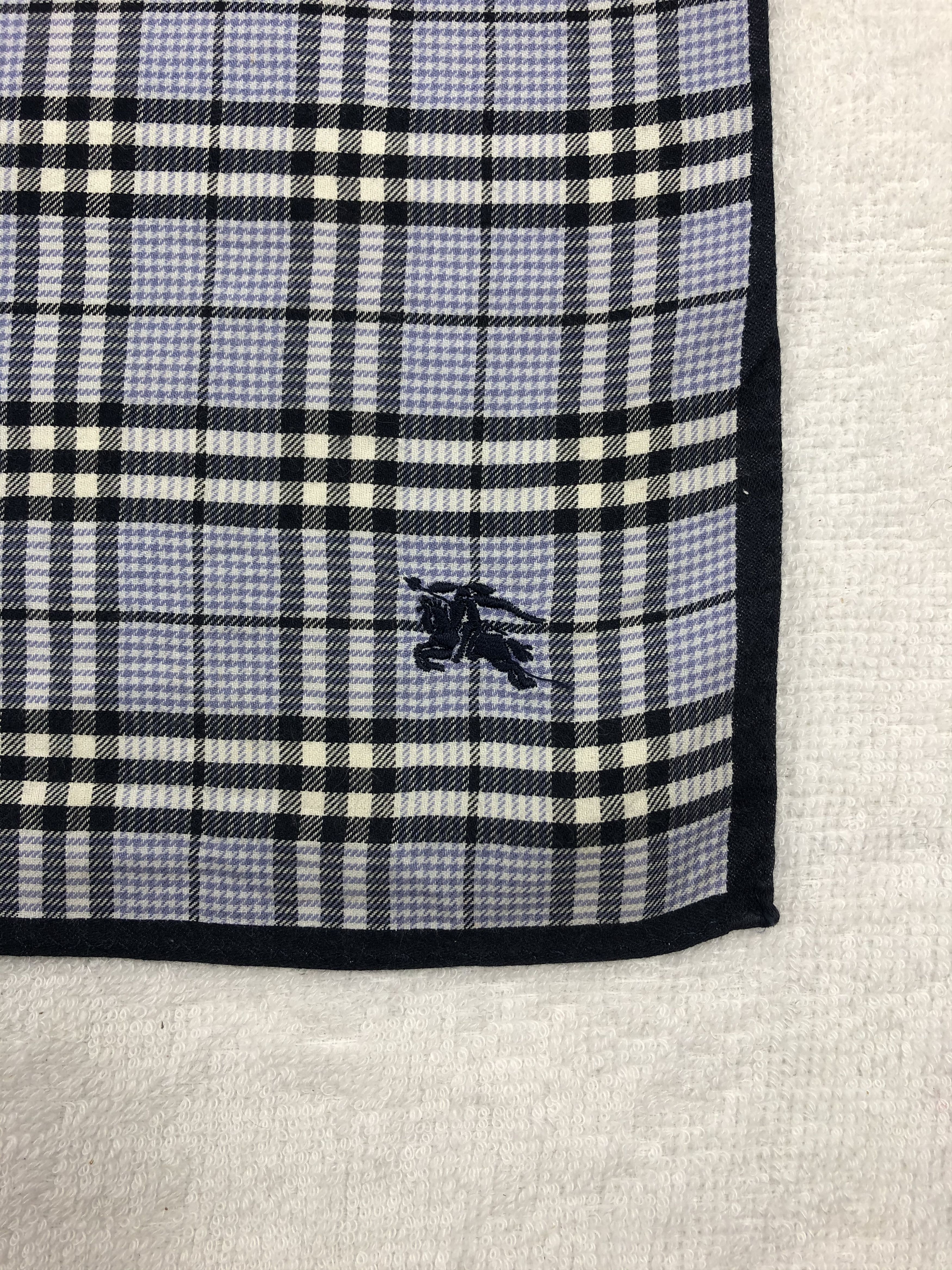 Burberry Burberry Handkerchief / Bandana / Neckerchief Size ONE SIZE - 4 Thumbnail
