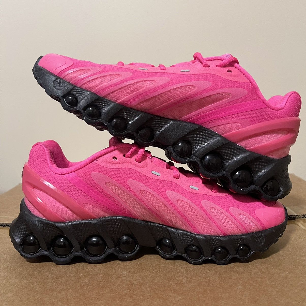 Nike Nike Air Max DN8 Hyper Pink Black Sneakers Size 7.5 Womens Size US 7.5 / IT 37.5 - 3 Thumbnail