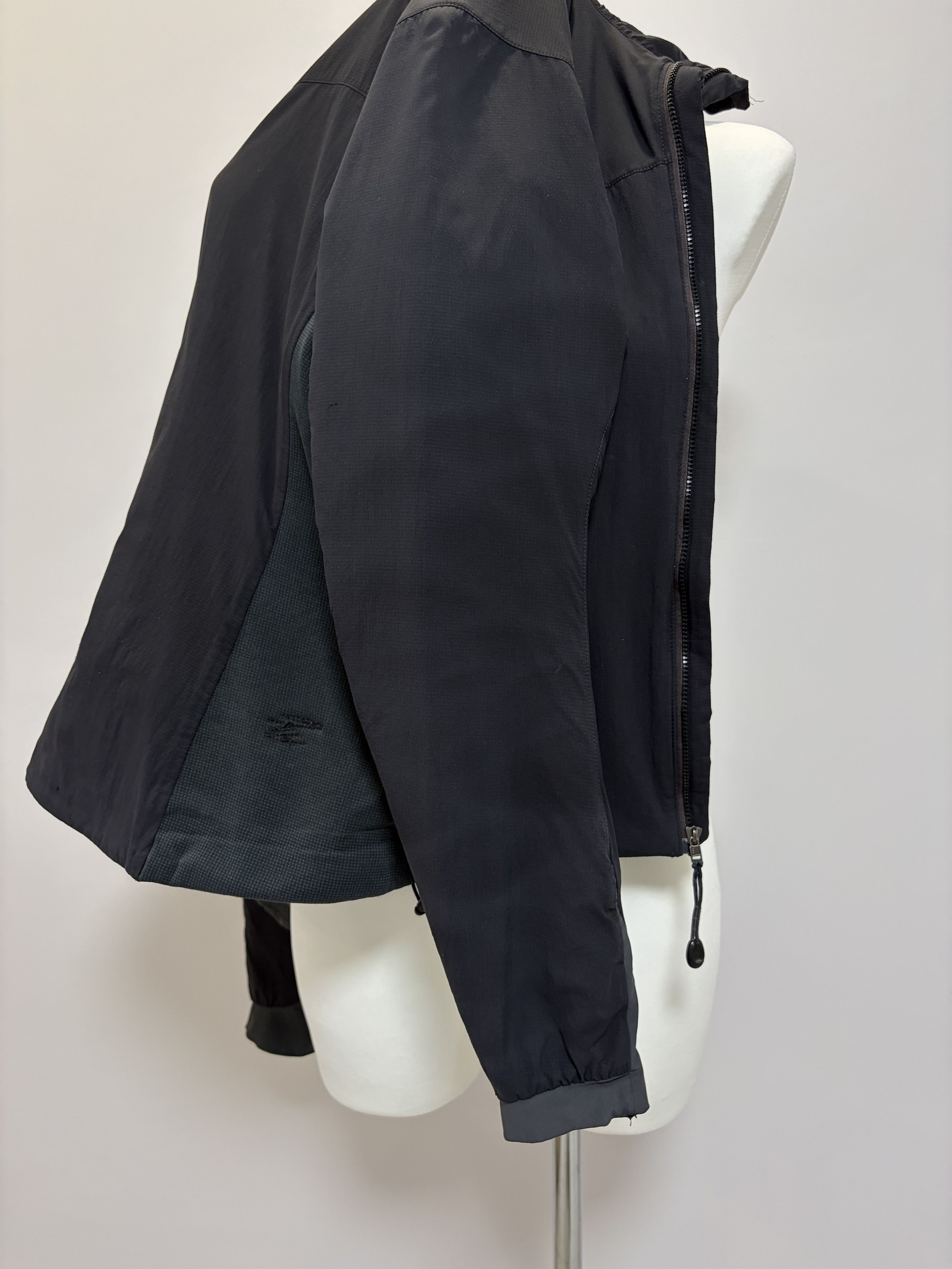 Arc'teryx ARC'TERYX Atom LT Hoody Jacket Lightweight Outdoor Gorpcore Size M / US 6-8 / IT 42-44 - 13 Thumbnail