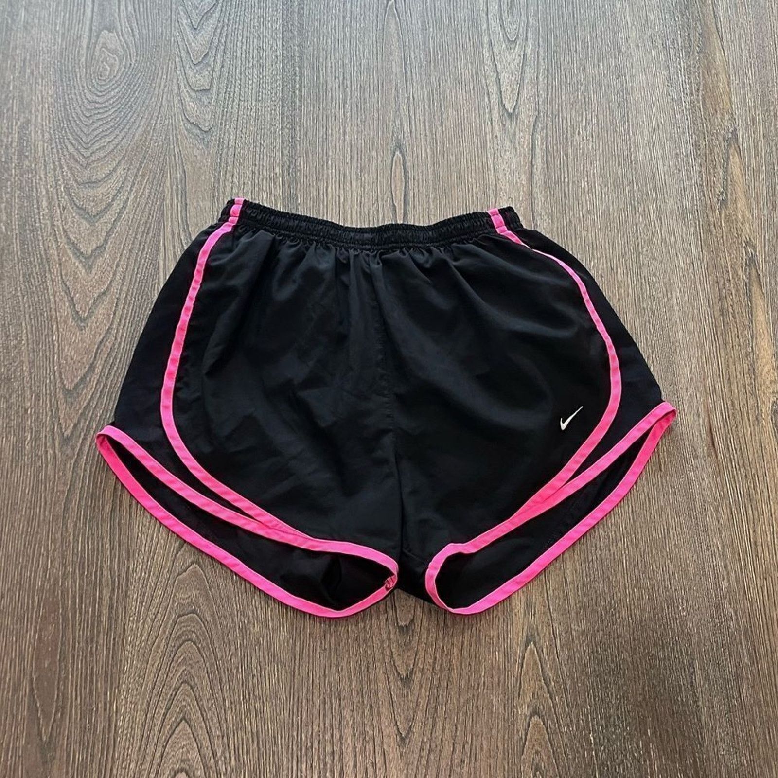 Nike Nike Womens Black Pink Elastic Waist Dri-FIT Track Shorts S Size 26" / US 2 / IT 38 - 1 Thumbnail