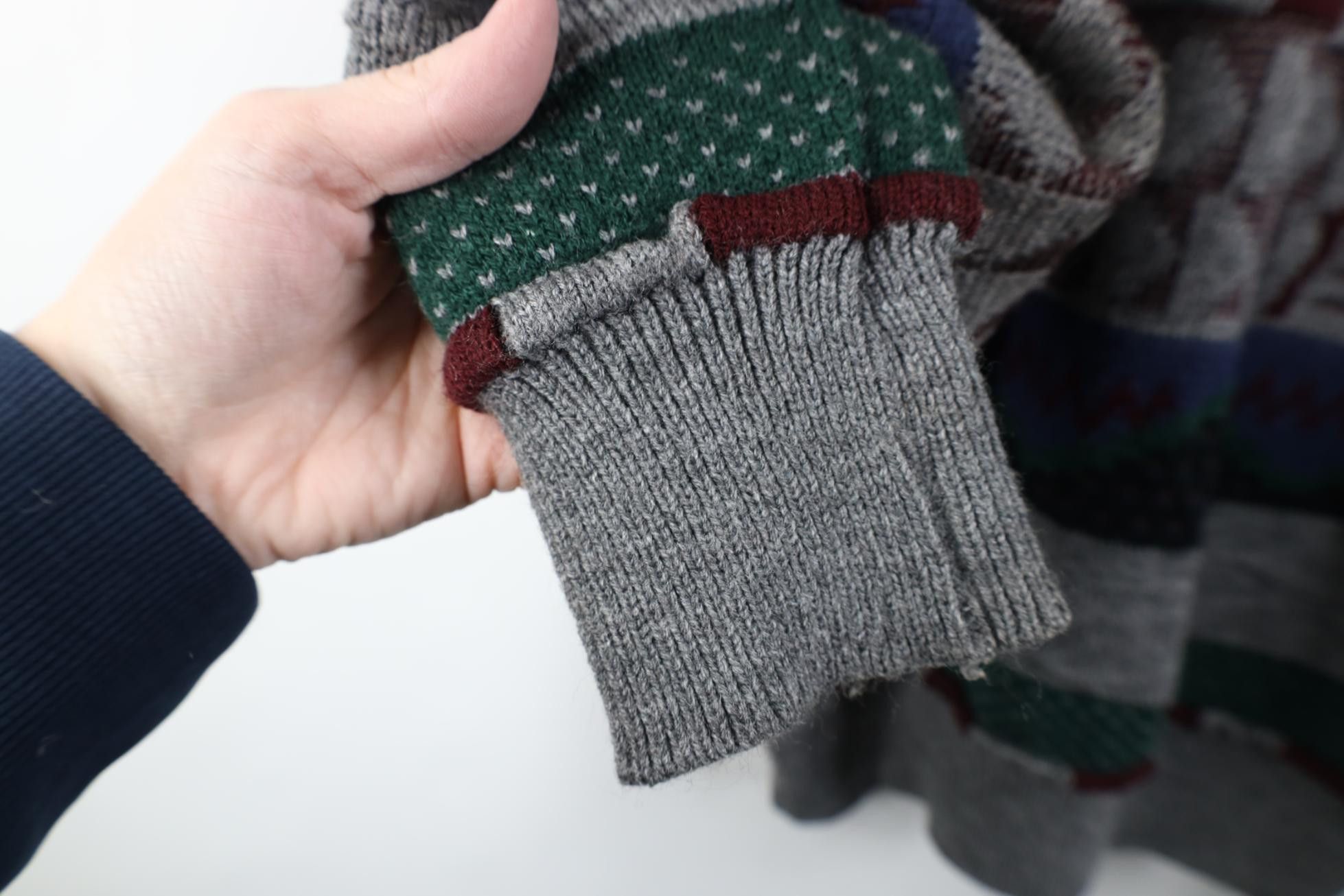 Vintage Vintage 90s Coogi Style Geometric Knit Crewneck Sweater Size US S / EU 44-46 / 1 - 7 Thumbnail