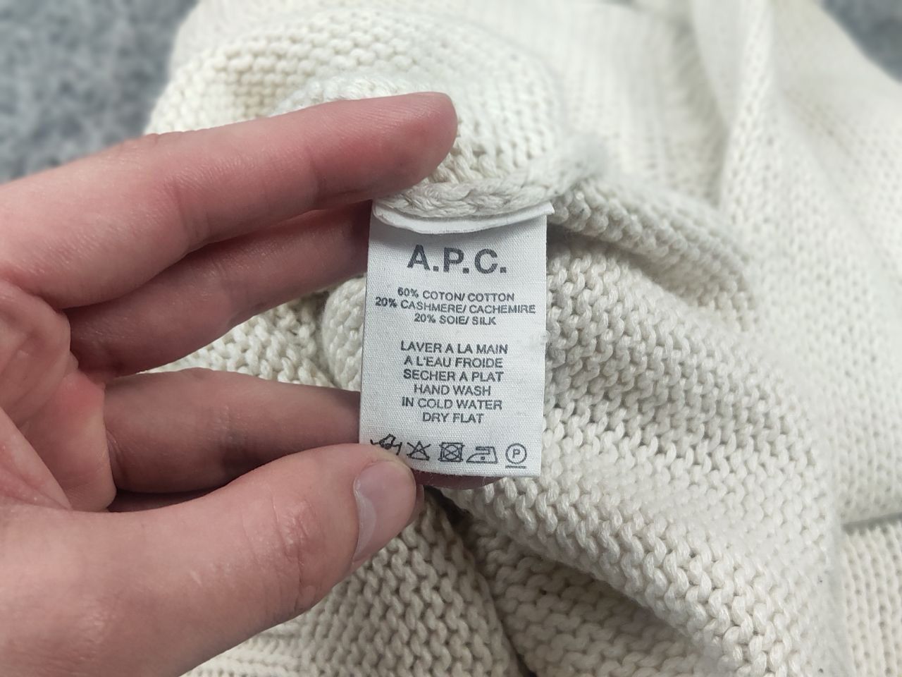 A.P.C. A.P.C. Design Knit light cashmere cotton crew neck sweater Size US S / EU 44-46 / 1 - 12 Thumbnail
